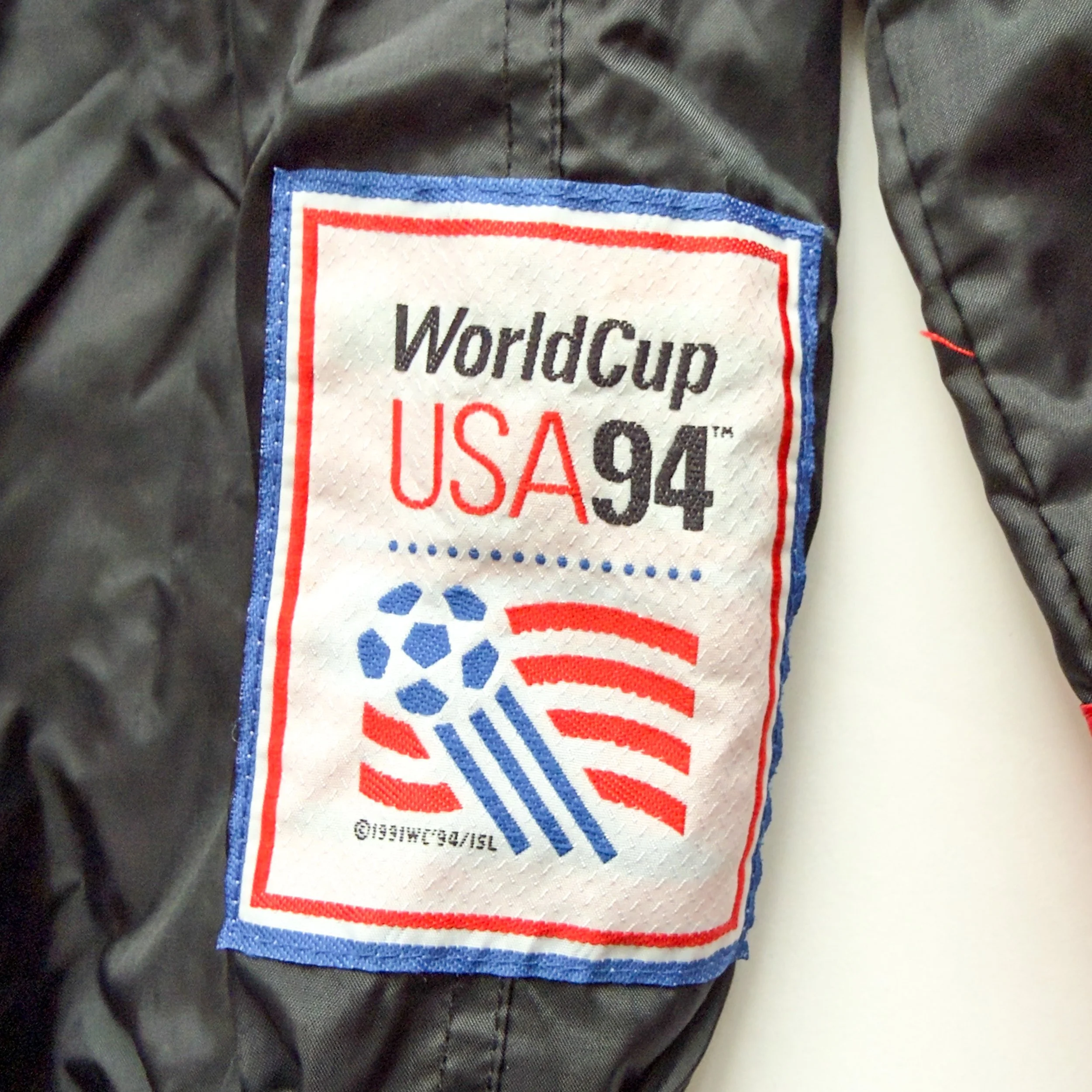 World-Cup-USA-1994-Nylon-APEX-Jacket-NEW-YORK-NEW-JERSEY-Mexico-GERMANY-SPAIN-BOSTON-CANADA-LOS ANGELES-IRLEAND-DALLAS-ITALY-WASHINGTON__PG.CUSTOM.3500PX.90.SCREEN.LOW.sRGB-17.jpg