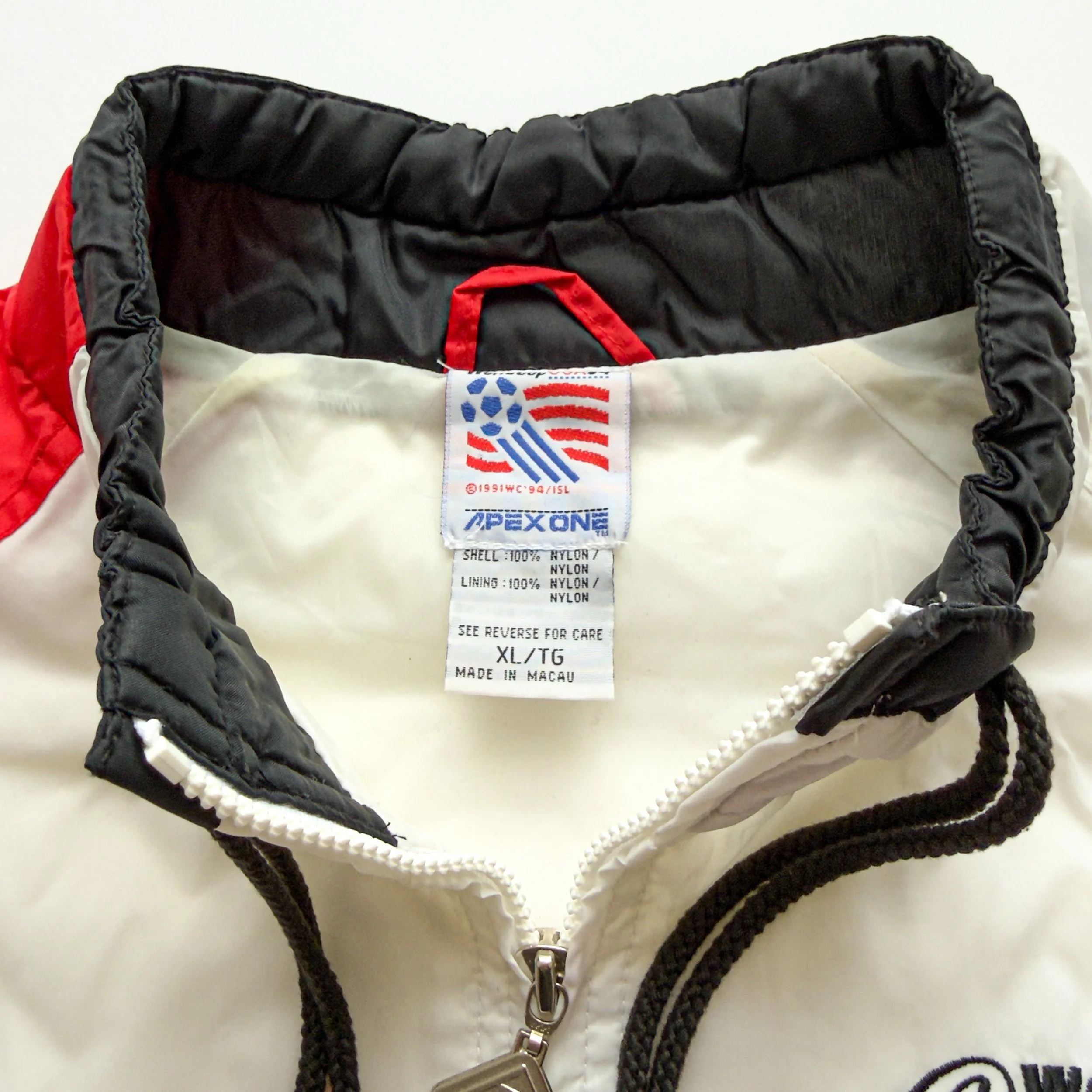 World-Cup-USA-1994-Nylon-APEX-Jacket-NEW-YORK-NEW-JERSEY-Mexico-GERMANY-SPAIN-BOSTON-CANADA-LOS ANGELES-IRLEAND-DALLAS-ITALY-WASHINGTON__PG.CUSTOM.3500PX.90.SCREEN.LOW.sRGB-18.jpg