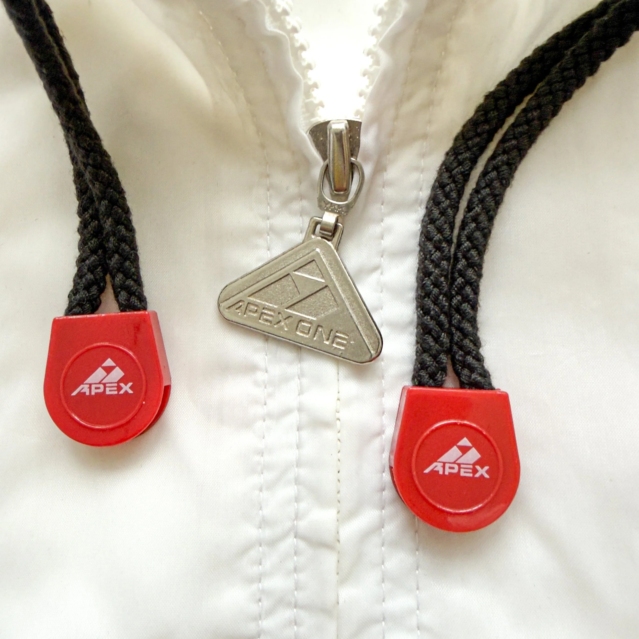 World-Cup-USA-1994-Nylon-APEX-Jacket-NEW-YORK-NEW-JERSEY-Mexico-GERMANY-SPAIN-BOSTON-CANADA-LOS ANGELES-IRLEAND-DALLAS-ITALY-WASHINGTON__PG.CUSTOM.3500PX.90.SCREEN.LOW.sRGB-19.jpg