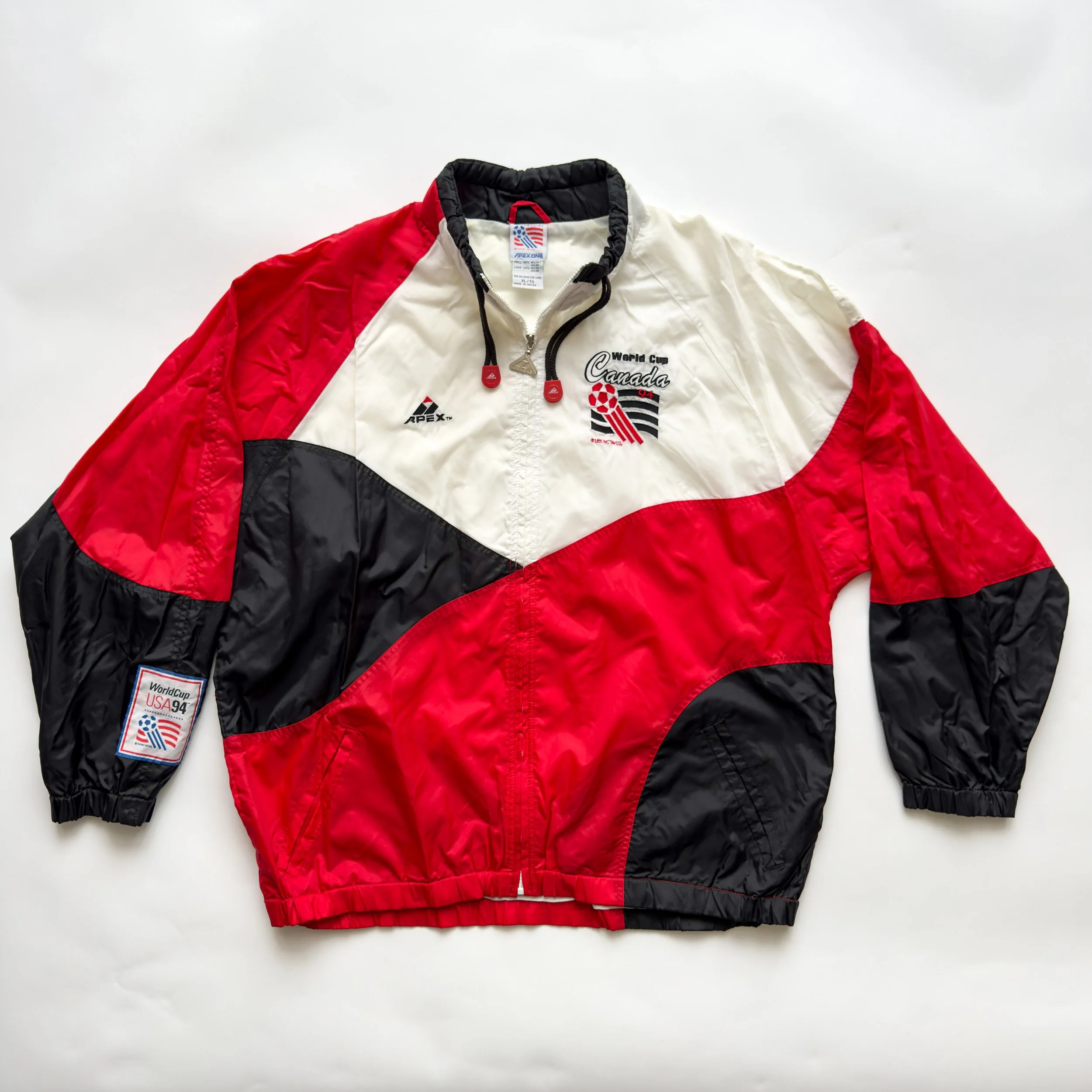 World-Cup-USA-1994-Nylon-APEX-Jacket-NEW-YORK-NEW-JERSEY-Mexico-GERMANY-SPAIN-BOSTON-CANADA-LOS ANGELES-IRLEAND-DALLAS-ITALY-WASHINGTON__PG.CUSTOM.3500PX.90.SCREEN.LOW.sRGB-21.jpg
