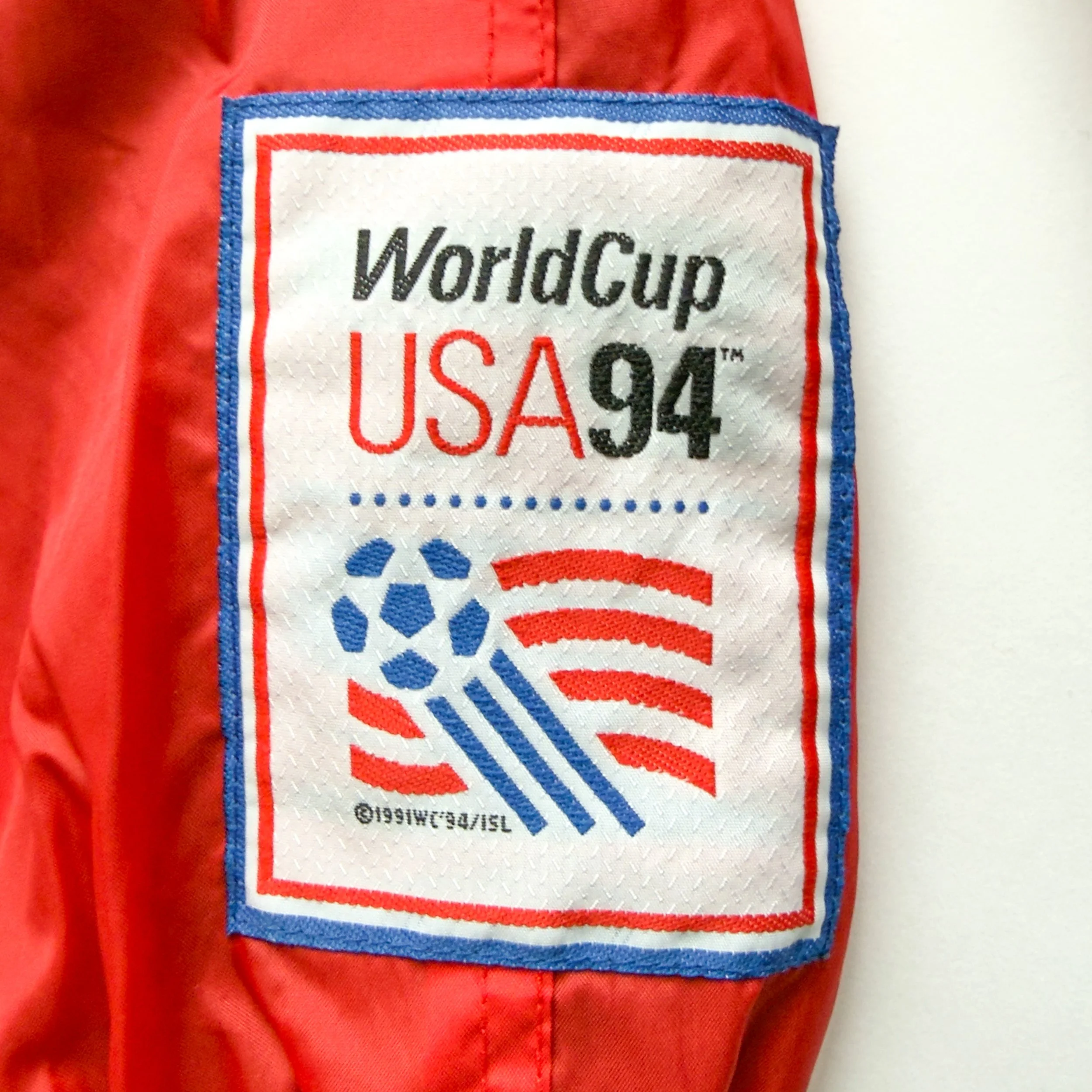 World-Cup-USA-1994-Nylon-APEX-Jacket-NEW-YORK-NEW-JERSEY-Mexico-GERMANY-SPAIN-BOSTON-CANADA-LOS ANGELES-IRLEAND-DALLAS-ITALY-WASHINGTON__PG.CUSTOM.3500PX.90.SCREEN.LOW.sRGB-34.jpg