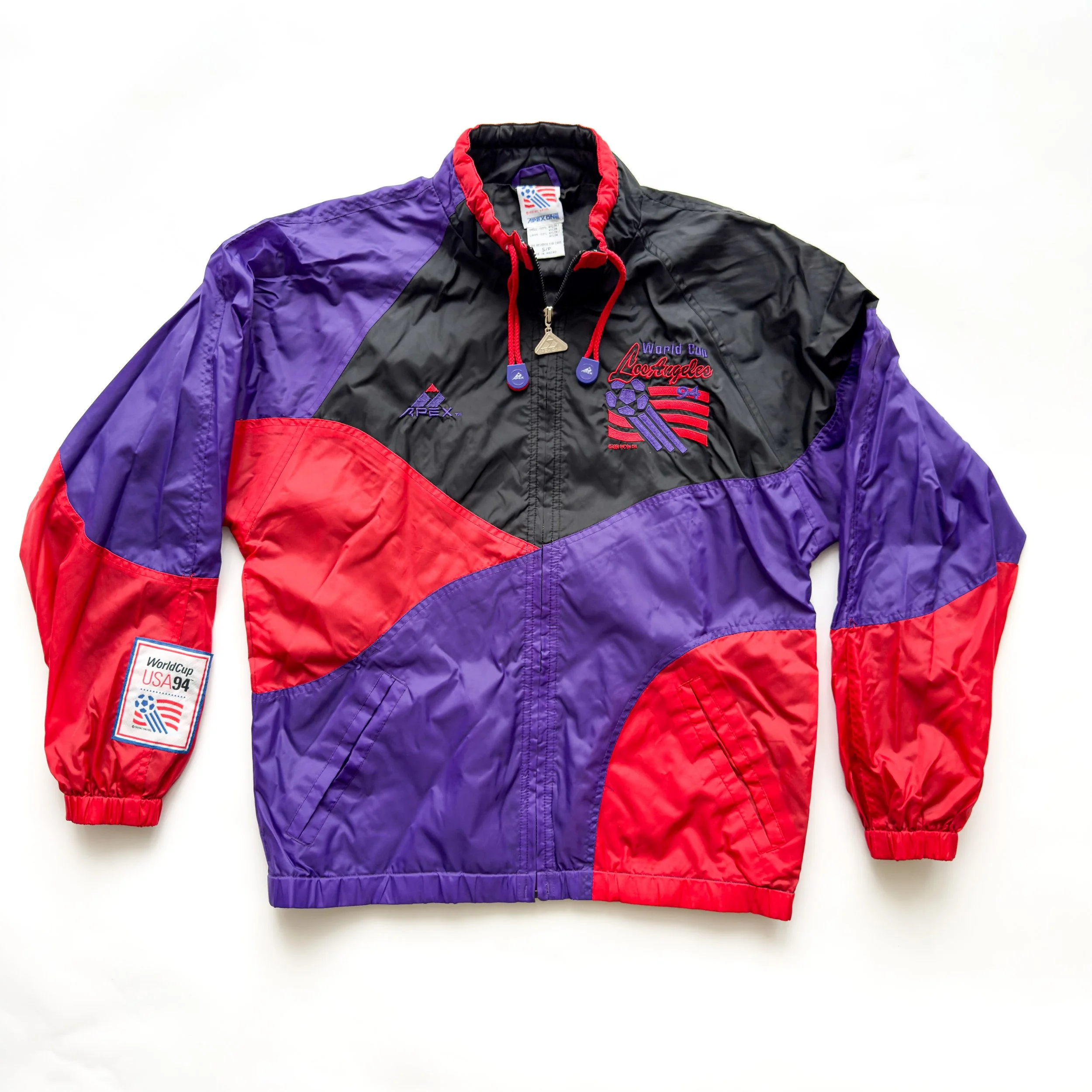World-Cup-USA-1994-Nylon-APEX-Jacket-NEW-YORK-NEW-JERSEY-Mexico-GERMANY-SPAIN-BOSTON-CANADA-LOS ANGELES-IRLEAND-DALLAS-ITALY-WASHINGTON__PG.CUSTOM.3500PX.90.SCREEN.LOW.sRGB-38.jpg