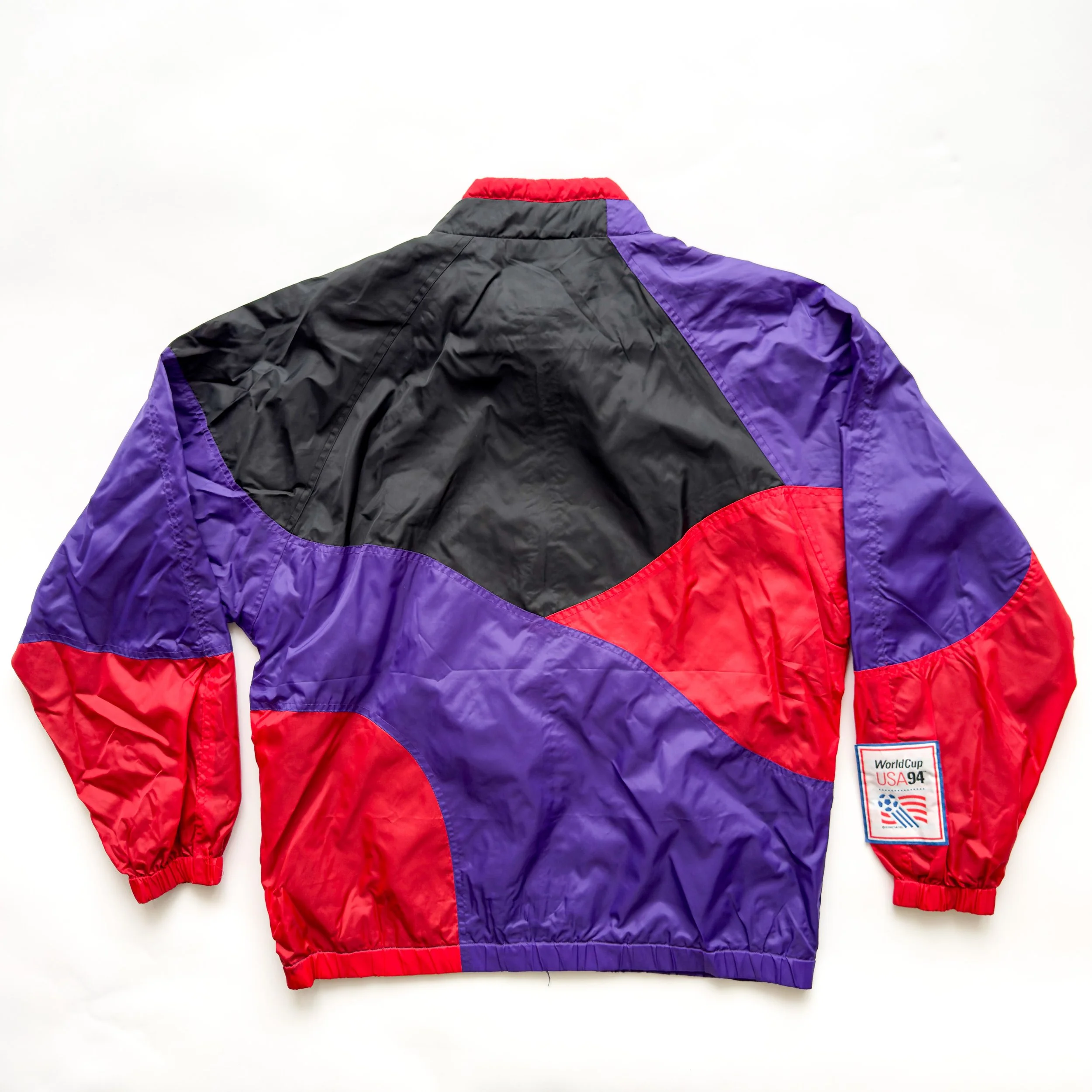 World-Cup-USA-1994-Nylon-APEX-Jacket-NEW-YORK-NEW-JERSEY-Mexico-GERMANY-SPAIN-BOSTON-CANADA-LOS ANGELES-IRLEAND-DALLAS-ITALY-WASHINGTON__PG.CUSTOM.3500PX.90.SCREEN.LOW.sRGB-39.jpg