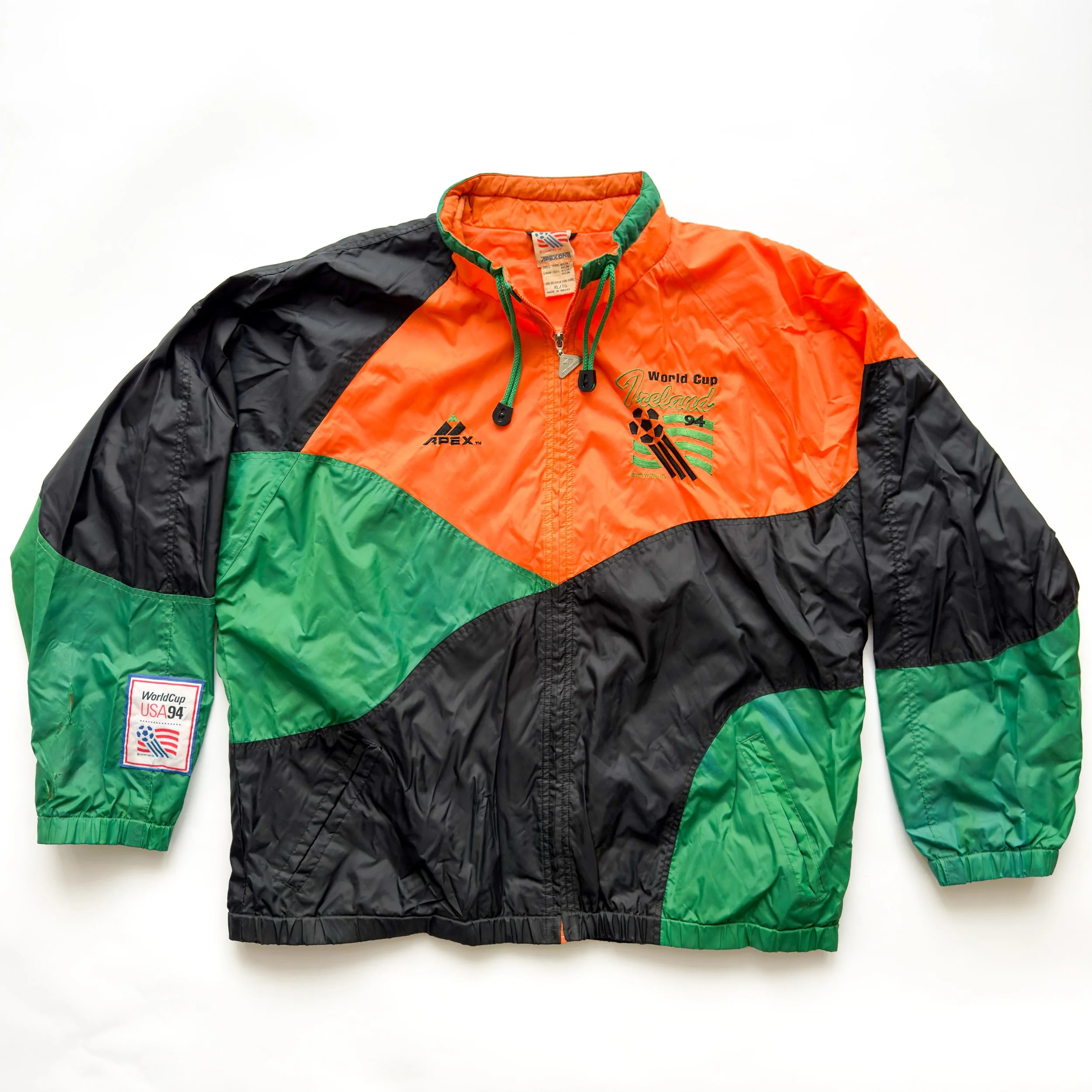 World-Cup-USA-1994-Nylon-APEX-Jacket-NEW-YORK-NEW-JERSEY-Mexico-GERMANY-SPAIN-BOSTON-CANADA-LOS ANGELES-IRLEAND-DALLAS-ITALY-WASHINGTON__PG.CUSTOM.3500PX.90.SCREEN.LOW.sRGB-50.jpg