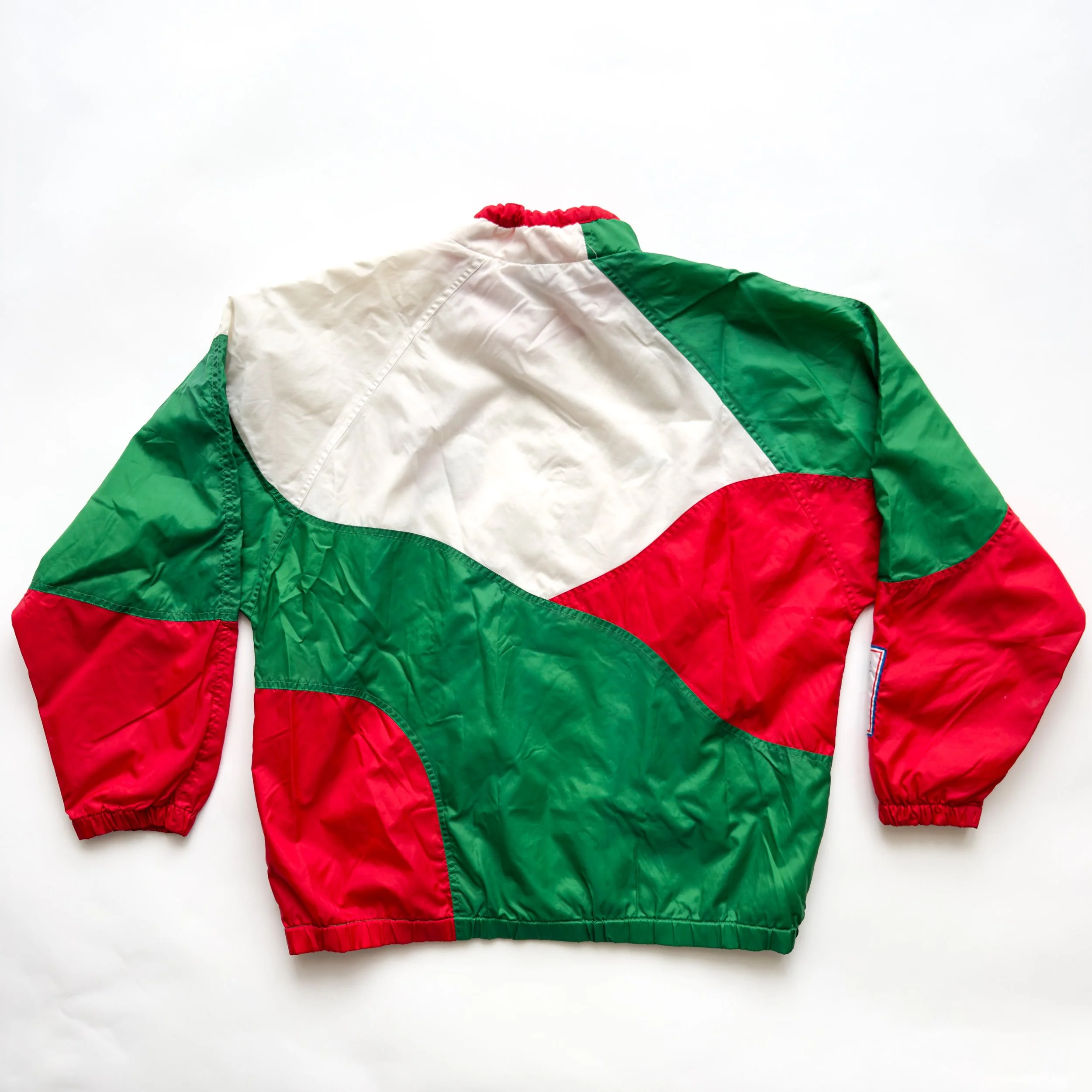 World-Cup-USA-1994-Nylon-APEX-Jacket-NEW-YORK-NEW-JERSEY-Mexico-GERMANY-SPAIN-BOSTON-CANADA-LOS ANGELES-IRLEAND-DALLAS-ITALY-WASHINGTON__PG.CUSTOM.3500PX.90.SCREEN.LOW.sRGB-62.jpg