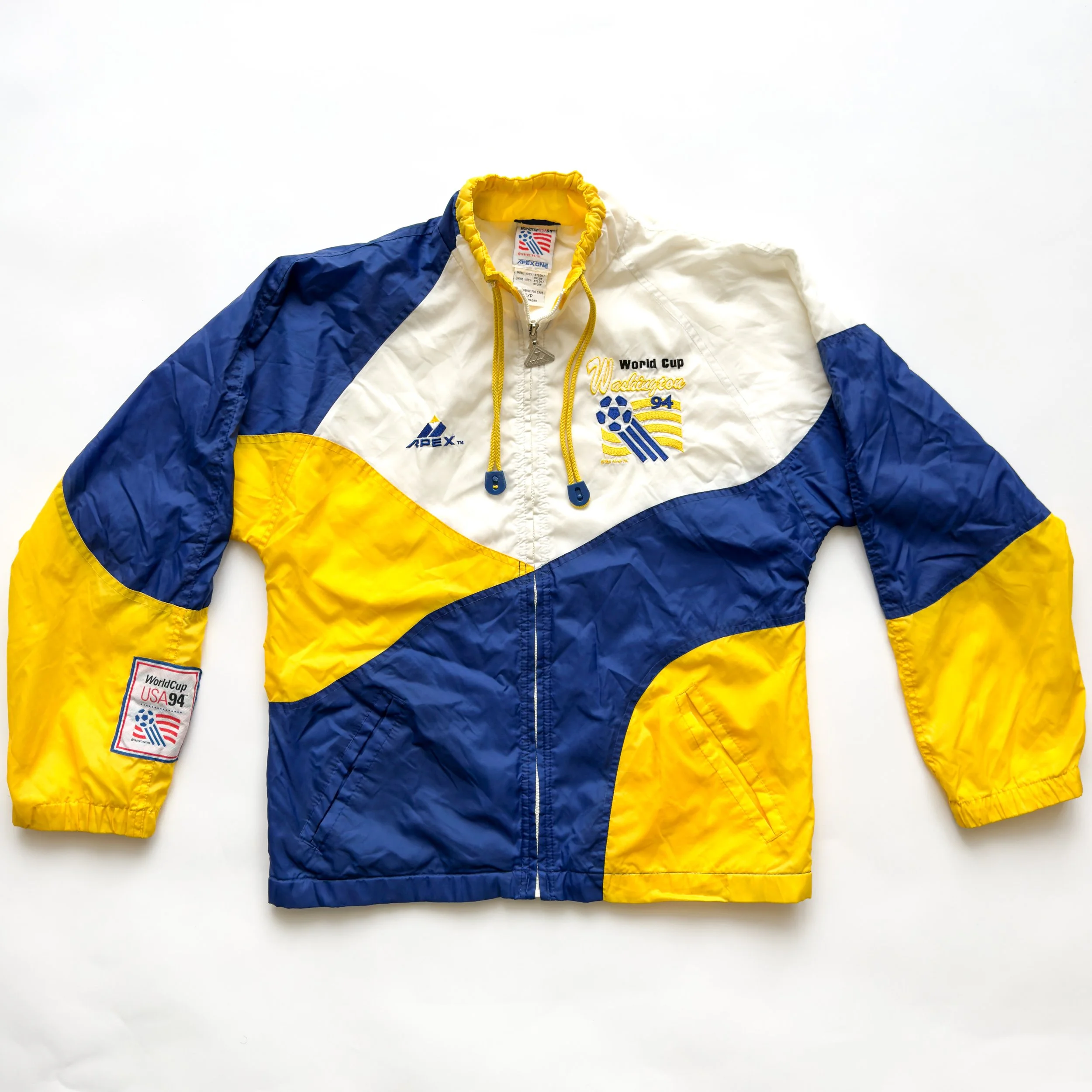 World-Cup-USA-1994-Nylon-APEX-Jacket-NEW-YORK-NEW-JERSEY-Mexico-GERMANY-SPAIN-BOSTON-CANADA-LOS ANGELES-IRLEAND-DALLAS-ITALY-WASHINGTON__PG.CUSTOM.3500PX.90.SCREEN.LOW.sRGB-73.jpg