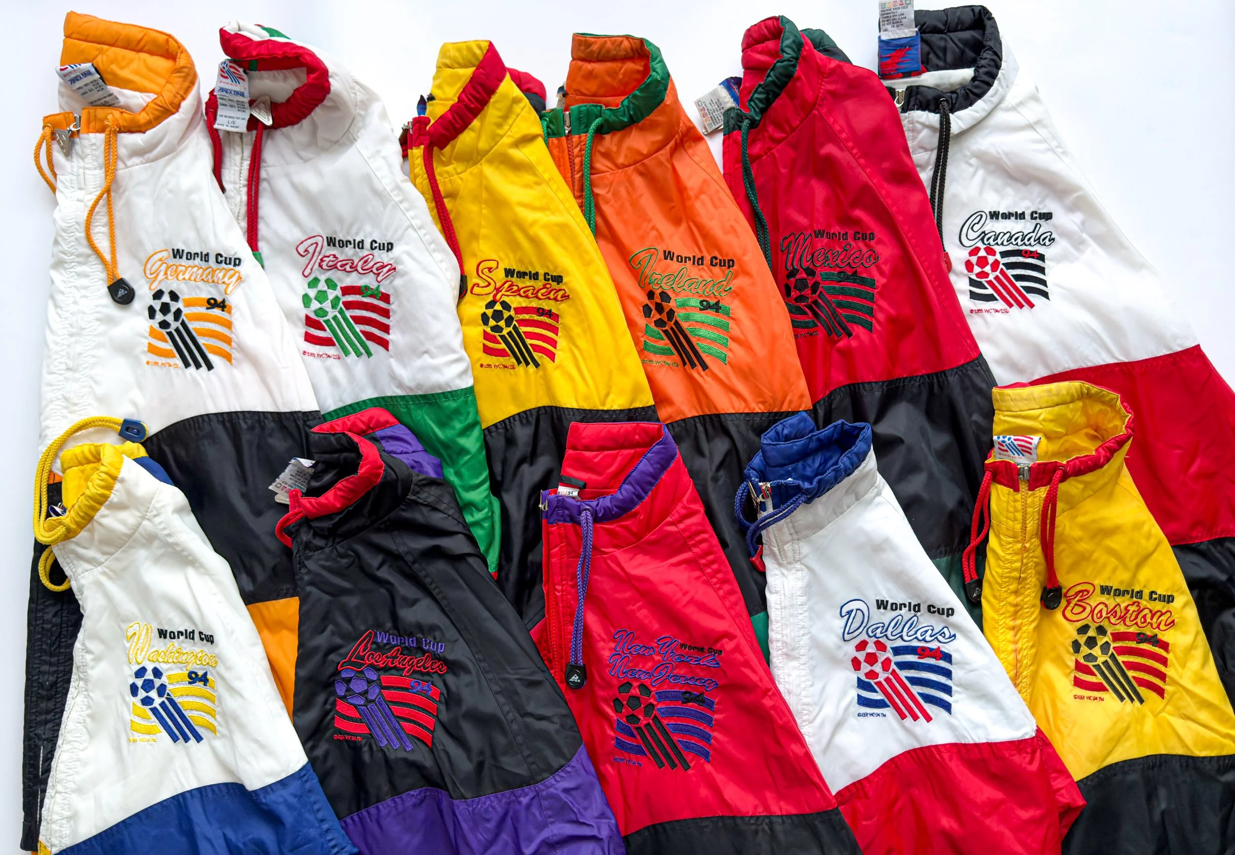 World-Cup-USA-1994-Nylon-APEX-Jacket-NEW-YORK-NEW-JERSEY-Mexico-GERMANY-SPAIN-BOSTON-CANADA-LOS ANGELES-IRLEAND-DALLAS-ITALY-WASHINGTON__PG.CUSTOM.3500PX.90.SCREEN.LOW.sRGB-77.jpg