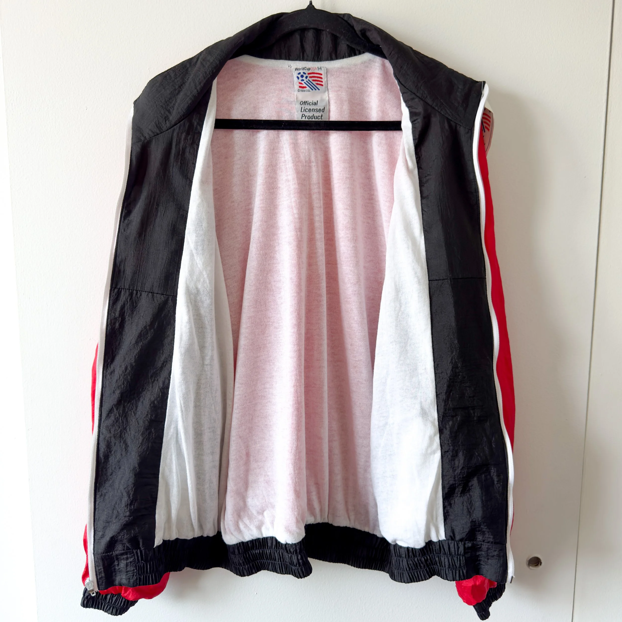 World-Cup-USA-1994-Vintage-Authentic-Licensed-Jacket-Nutmeg-Mills-Adidas-Italy-USA-Brazil-Jeff-Hamilton-APEX One-Snickers-008.jpg