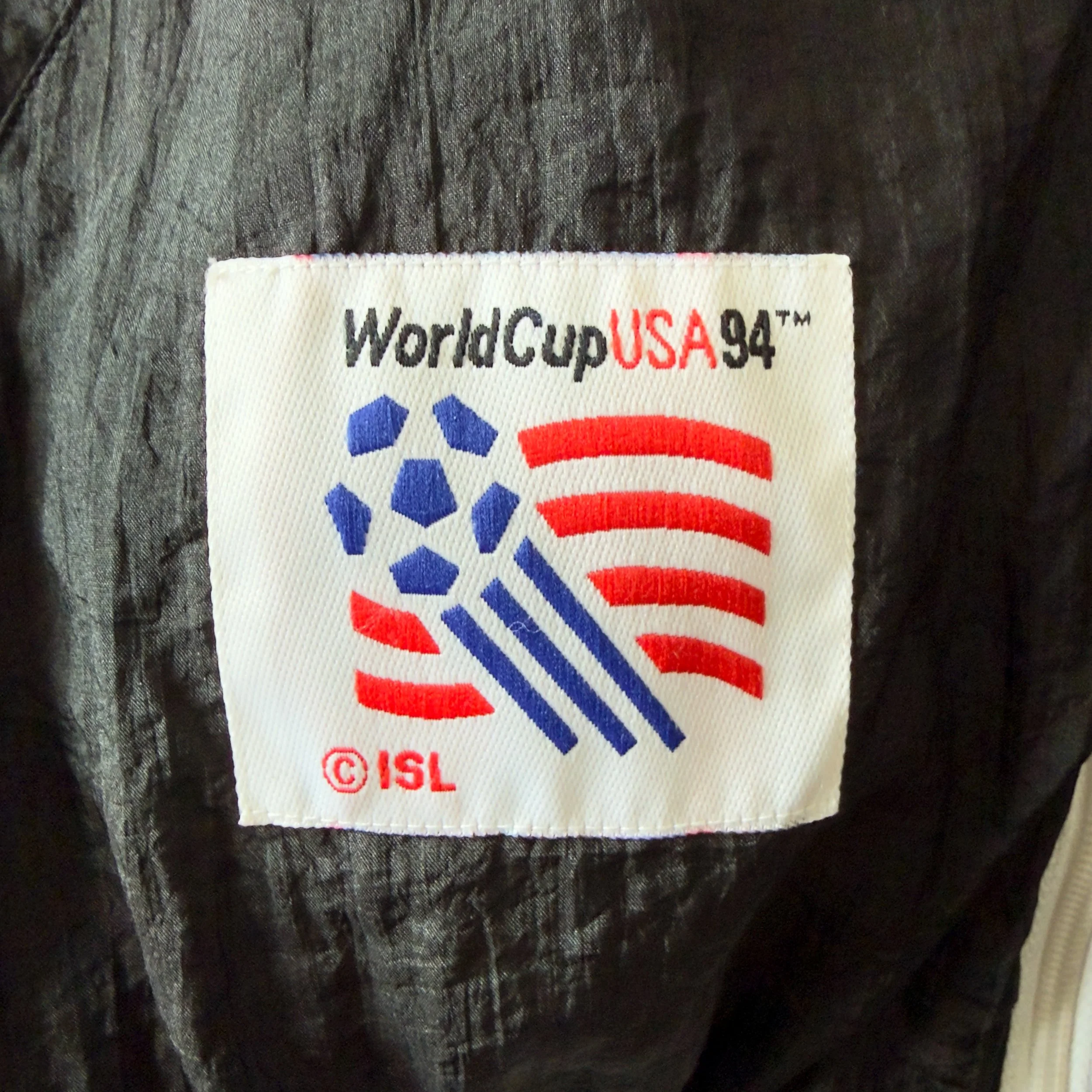 World-Cup-USA-1994-Vintage-Authentic-Licensed-Jacket-Nutmeg-Mills-Adidas-Italy-USA-Brazil-Jeff-Hamilton-APEX One-Snickers-012.jpg