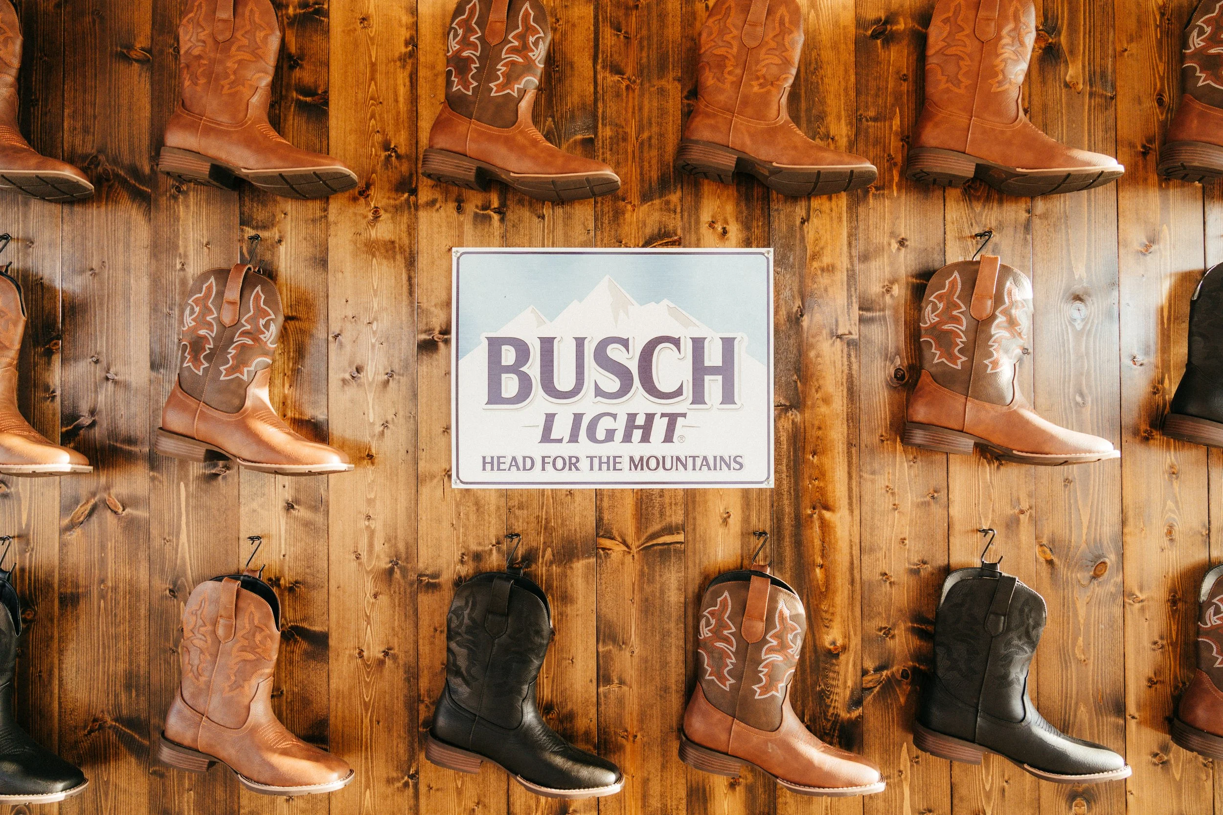 Branding by Ismael Quintanilla III_IQ33806.jpg