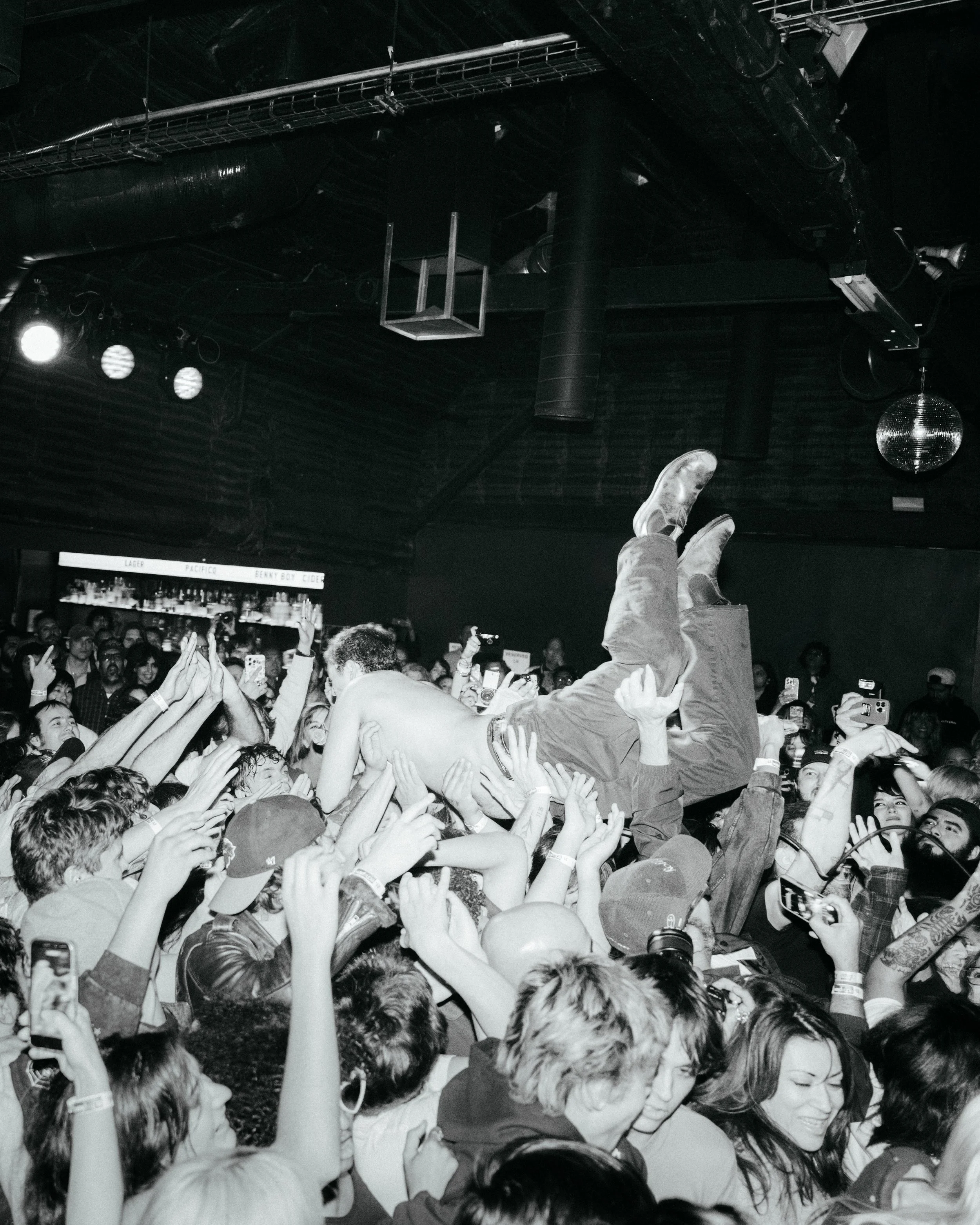 Live by Ismael Quintanilla III_IQ39443.jpg