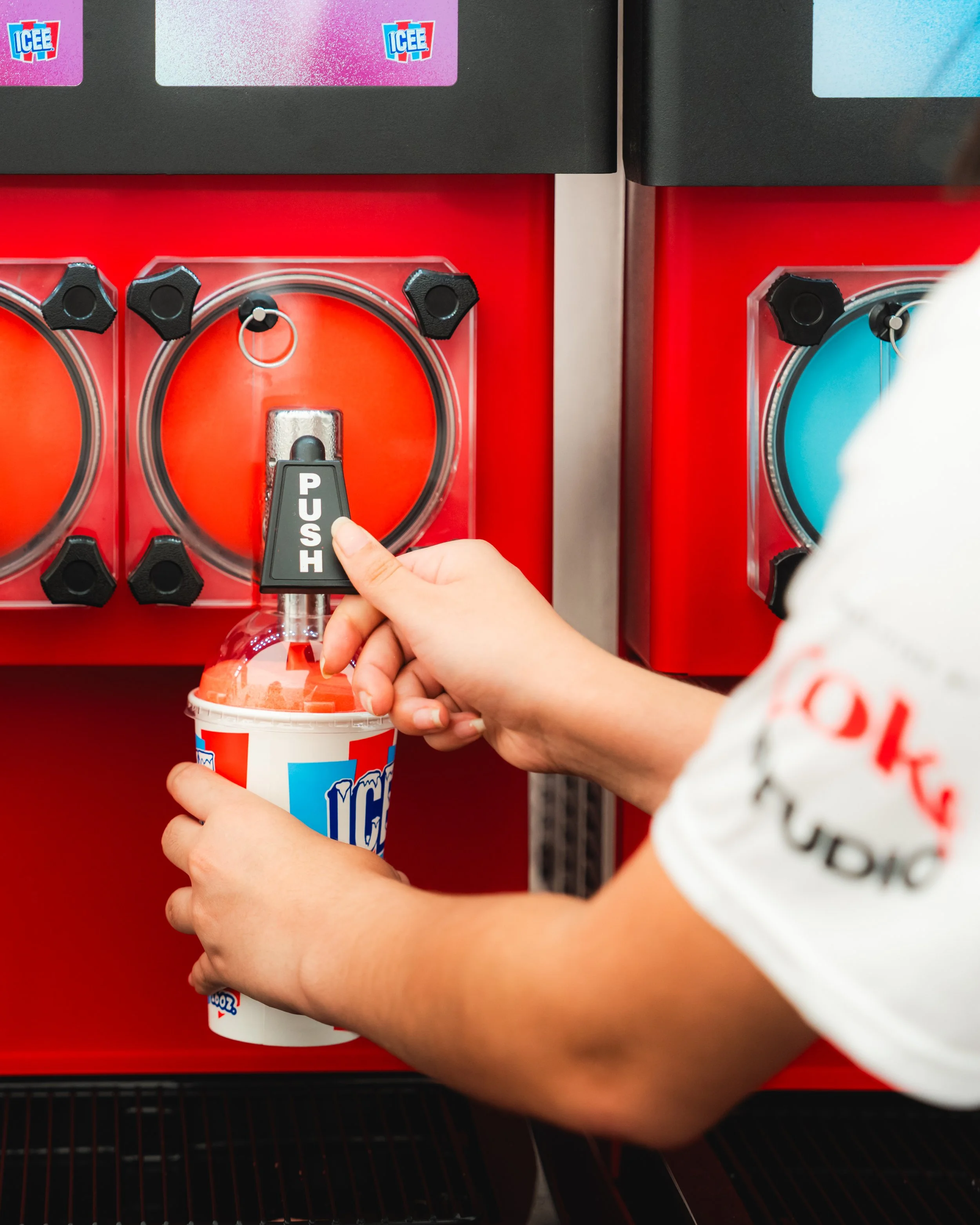 Branding by Ismael Quintanilla III_IQ32344.jpg