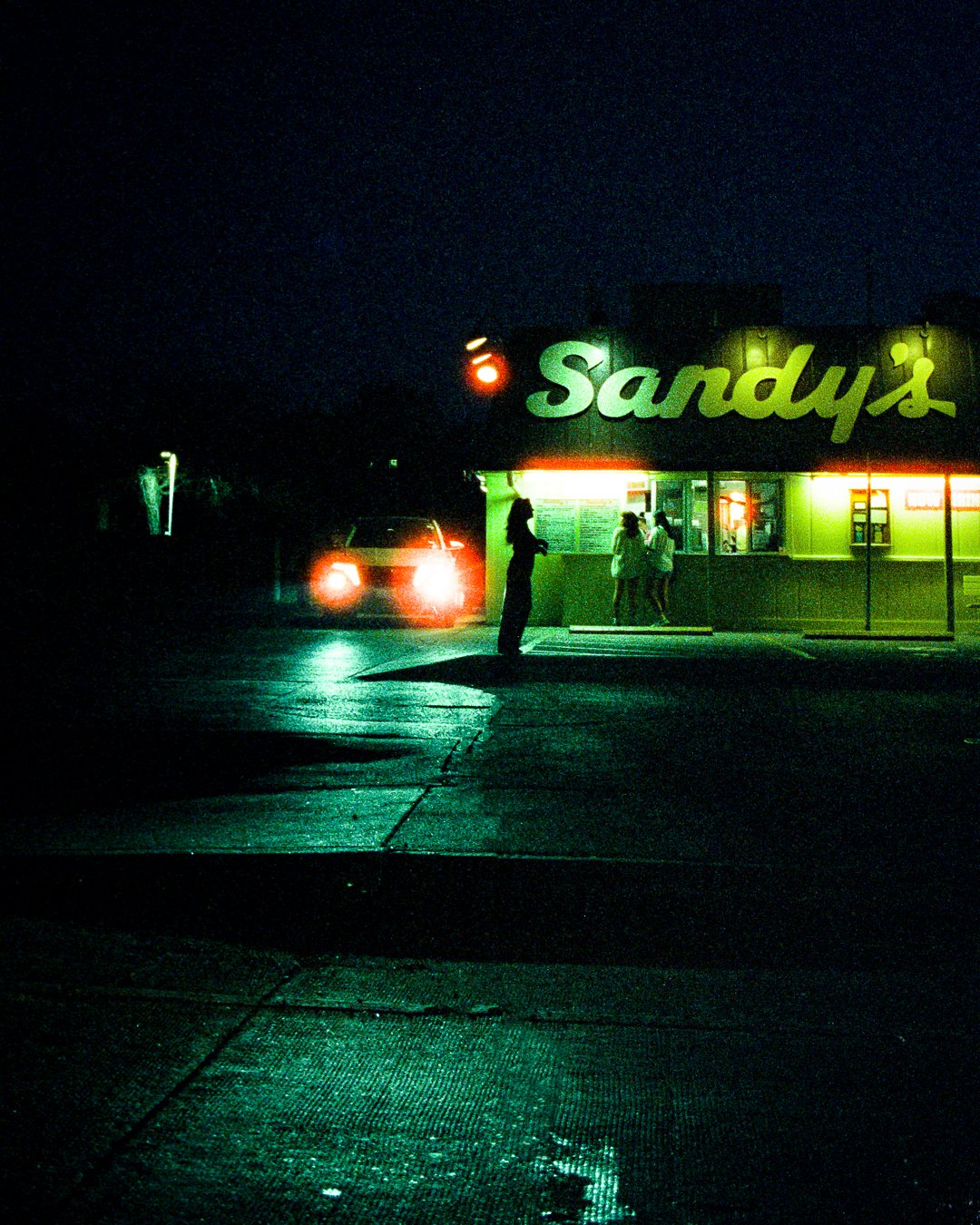 Street documentary photography Minneapolis Bobby Flores