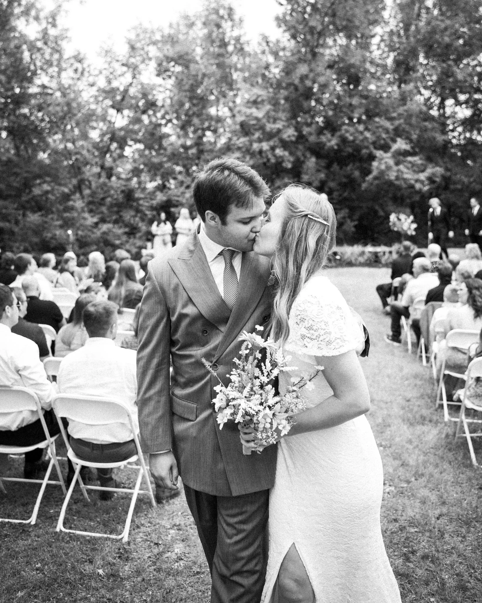 Candid wedding photography Minneapolis Bobby Flores