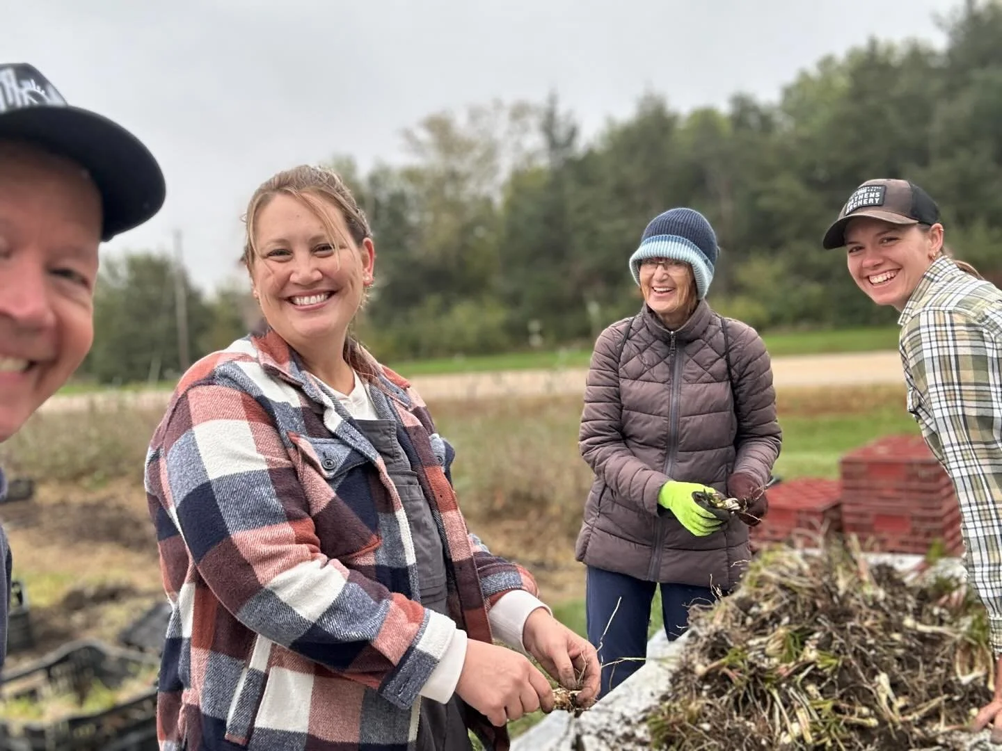 Thank you so much to this crew for helping us get the tuberose into the greenhouse today! It’s an overwhelming job for the two of us to do alone but 8 workers and two observers π made pretty quick work of it today. Thank you SO much!! π