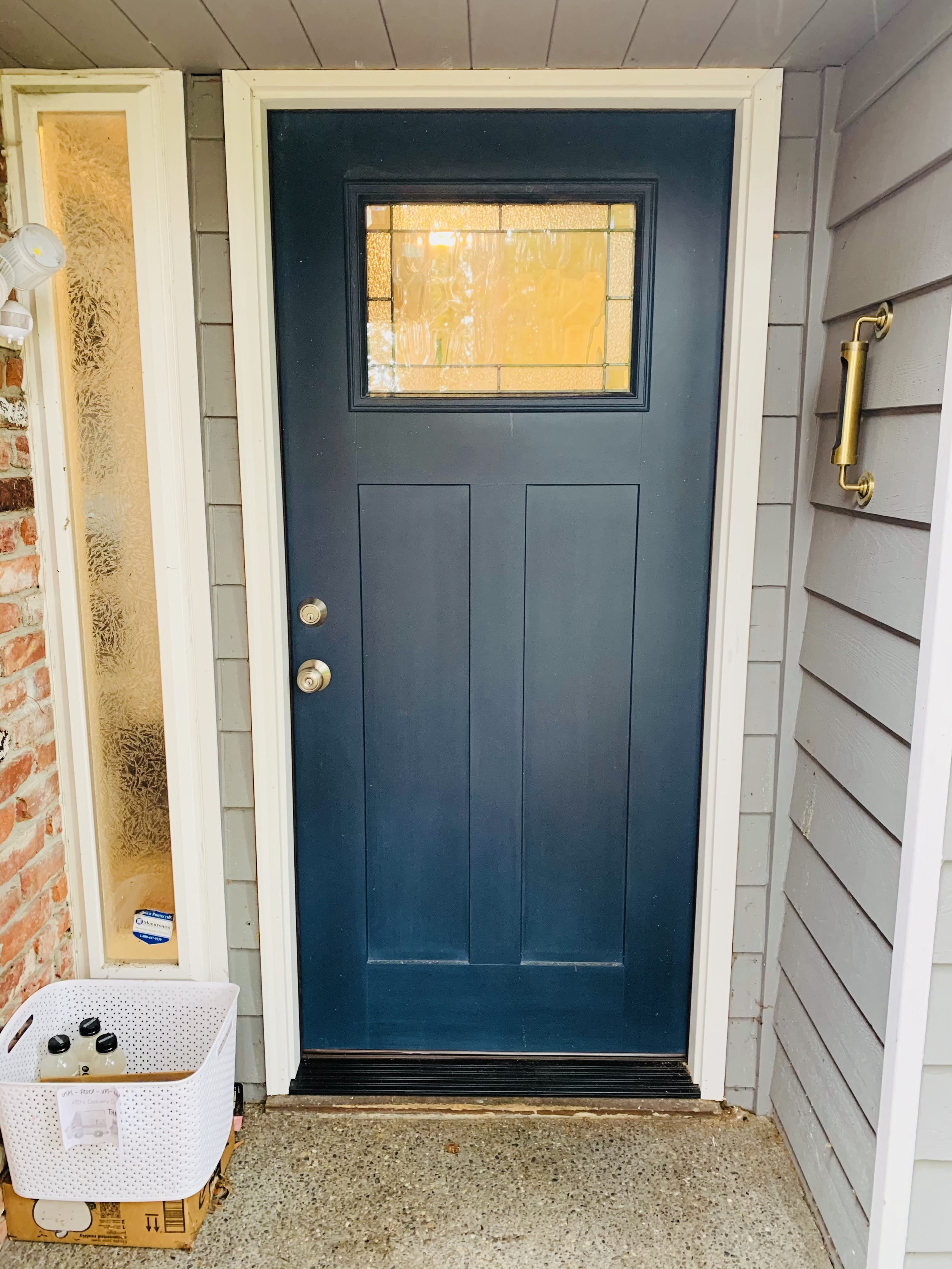FRONT DOOR AFTER!This is a front door that was installed.  Below is what it looked like before.  The customer in this situation had us over to look at the door that  they wanted to replace.  We took the measurements that were needed so the customer …