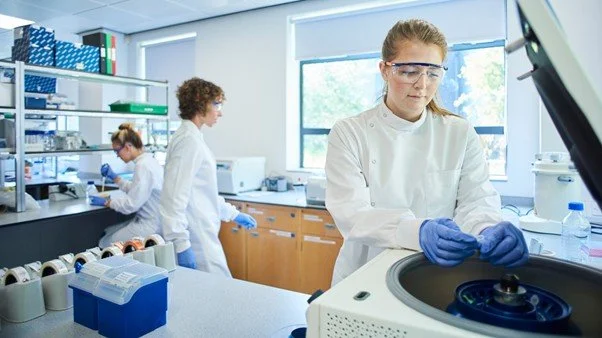 “여성 STEM 근로자 더 육성해야”