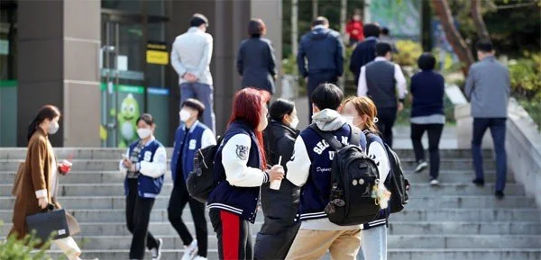 “트럼프 탓 美서 유턴 인재 잡아라” 장학금-편입 늘리는 대학들