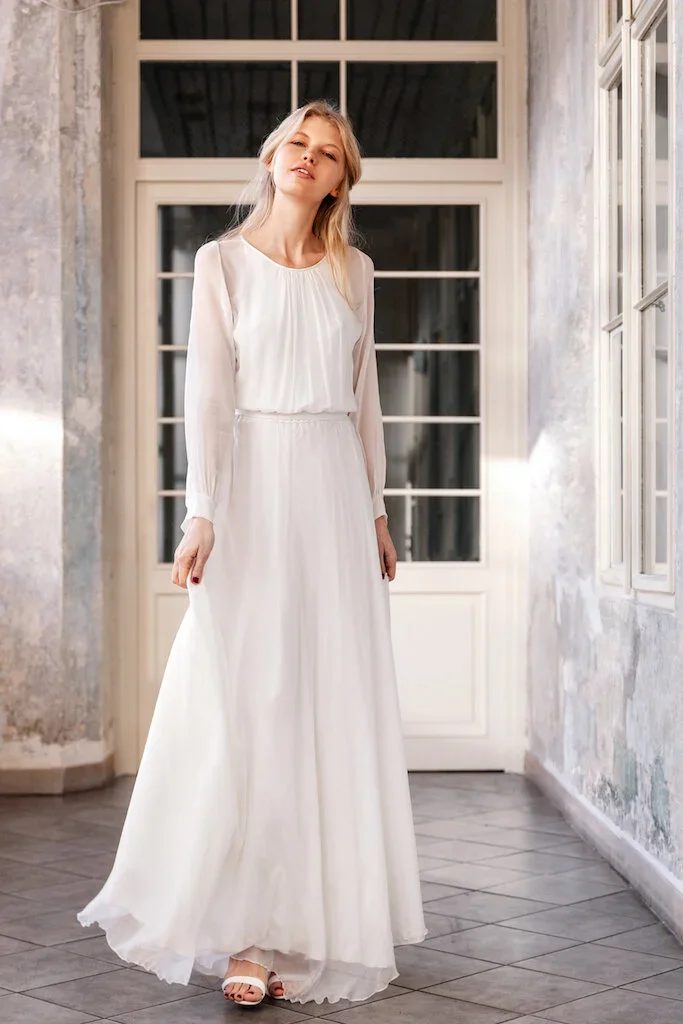 Helena Mertlová/ EU 36-38 / 5.000,- Kč