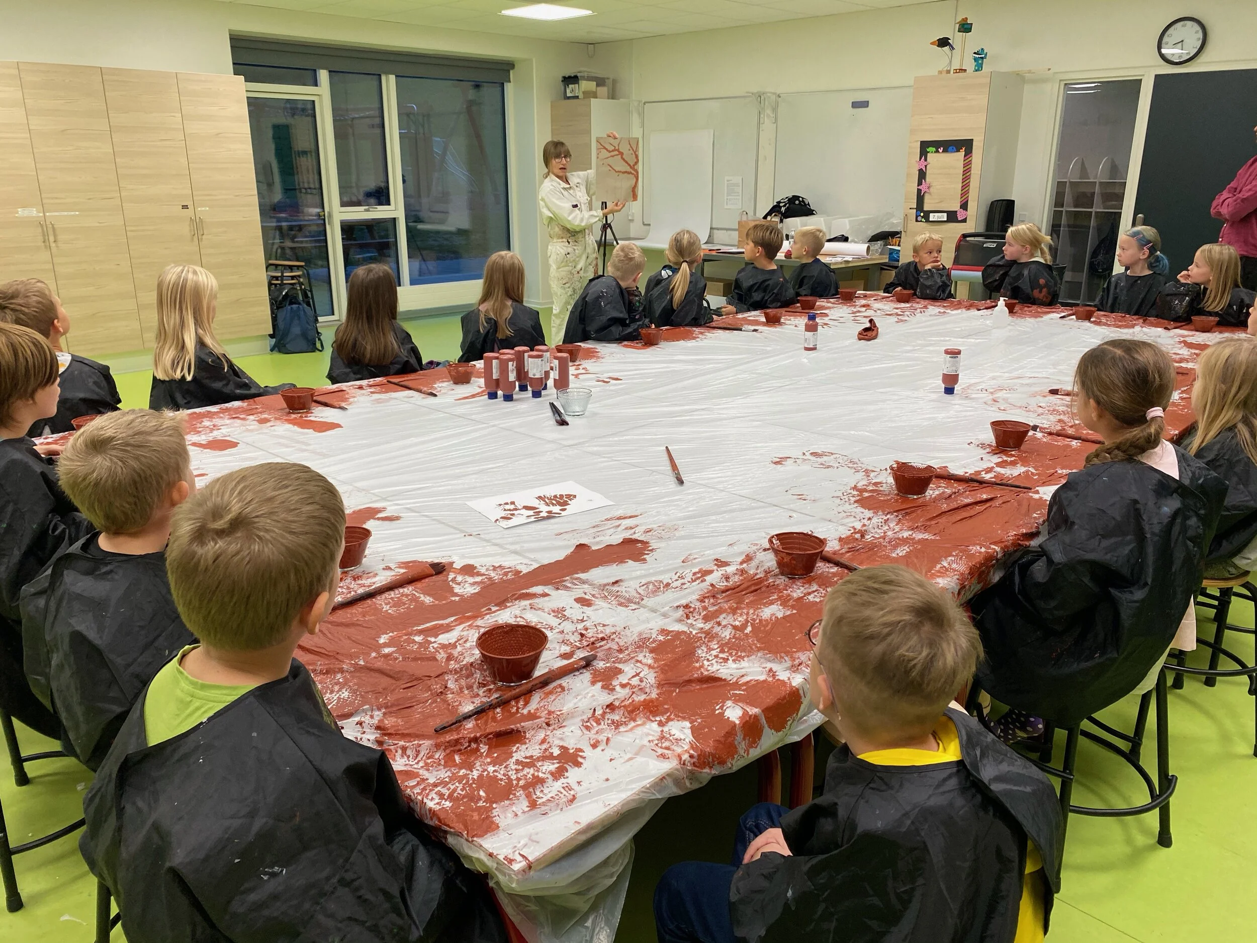 Skotræet, Vestbyen Friskole, Holstebro, 2020.
Introduktion til kunstprojektet for elever på værkstedet