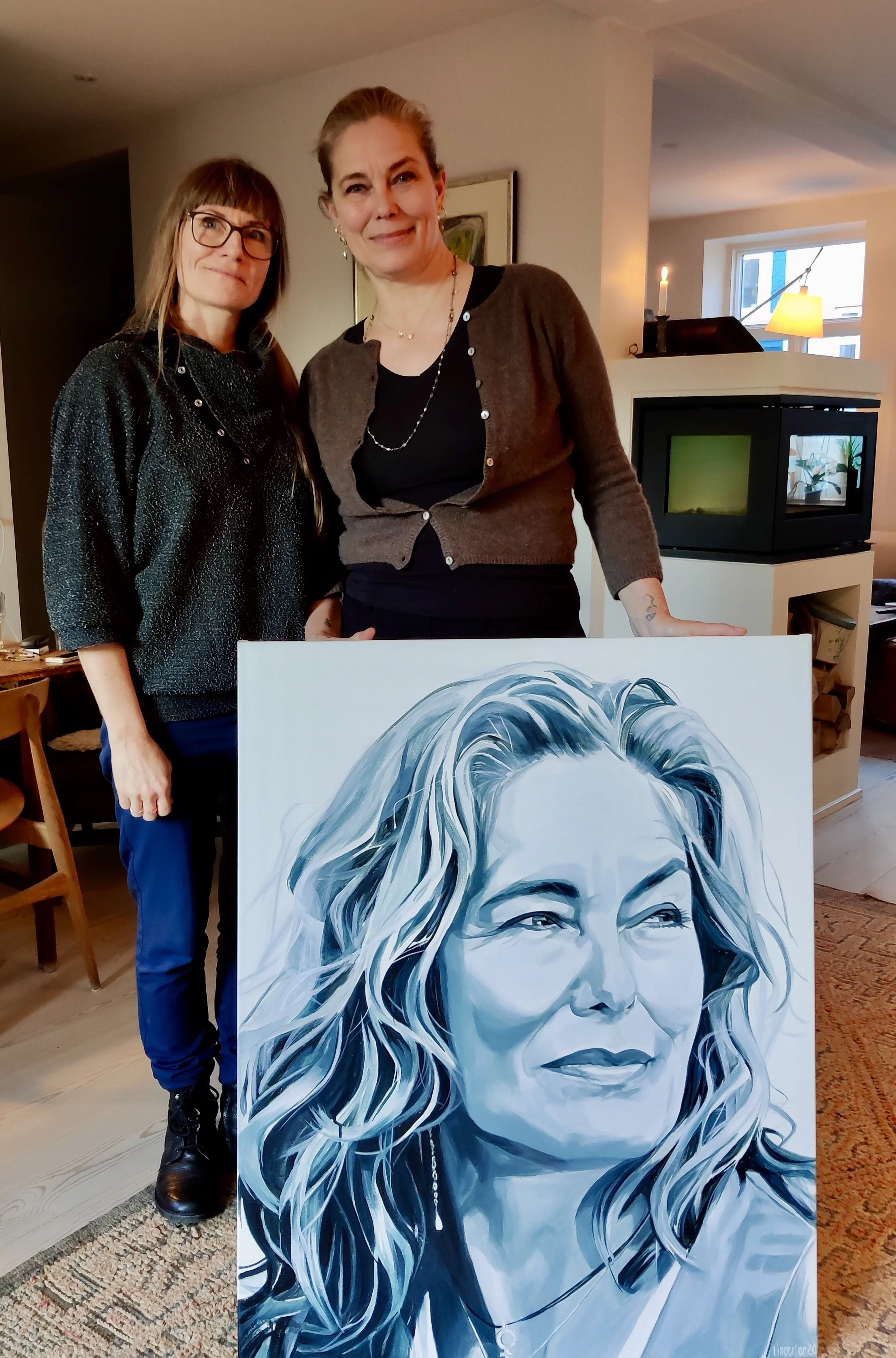 Renée Toft Simonsen får sit portræt hjem