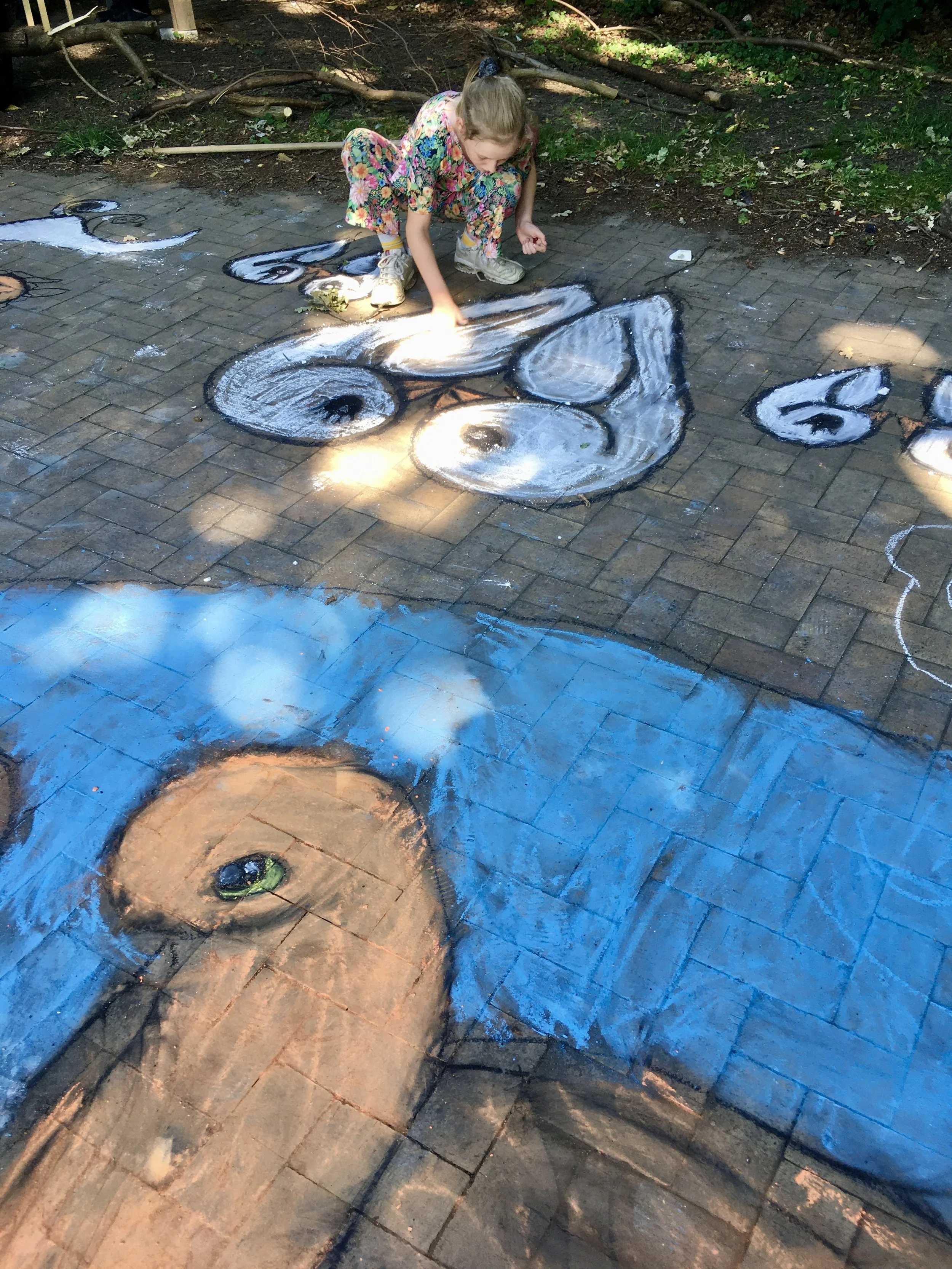 Sommercamp, Rødovregård, 2021, Heerup-inspireret fællesværk med kridt. 