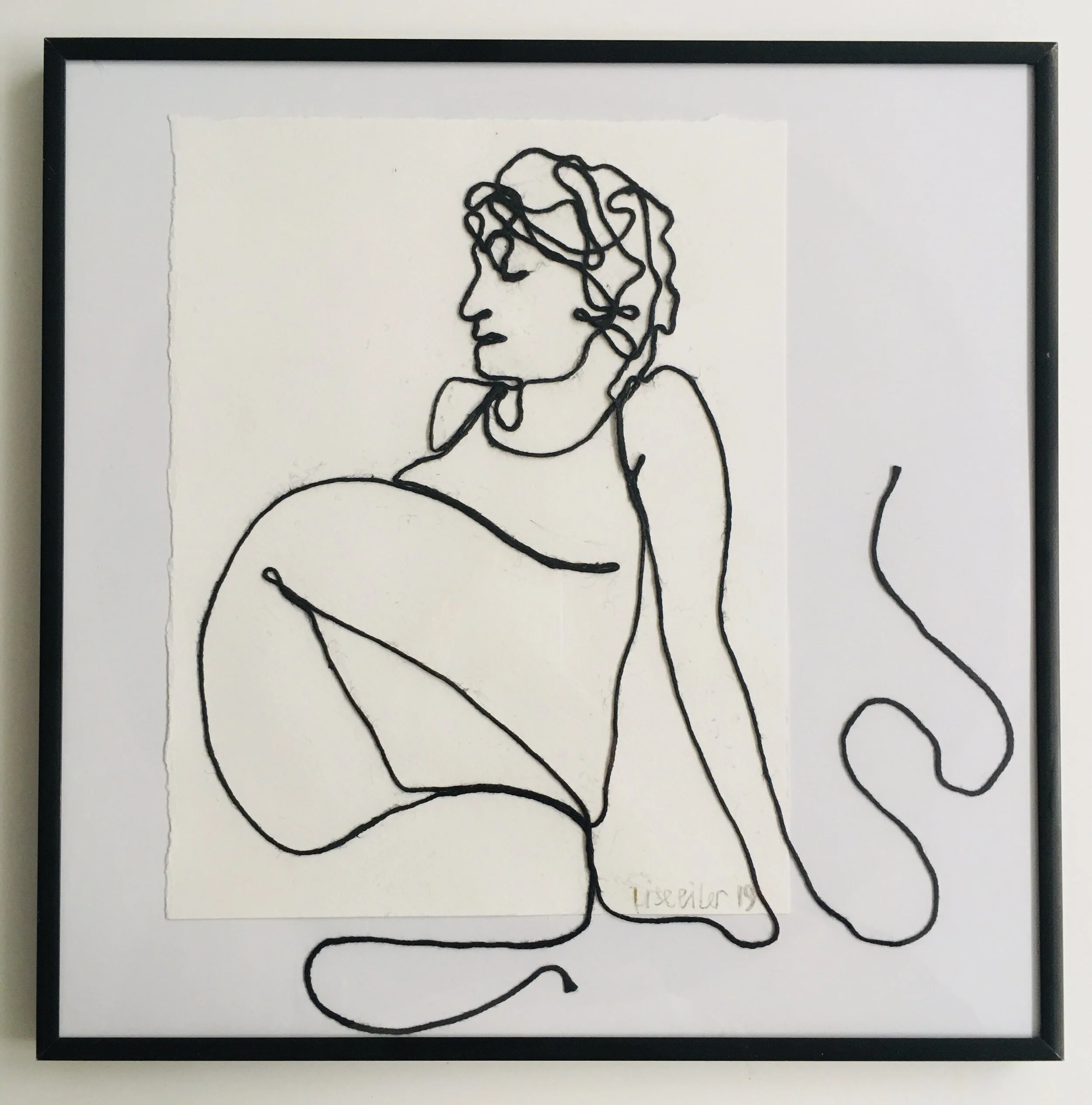 Katrine, 2019,
snor på papir,
30 x 30 cm, indrammet 