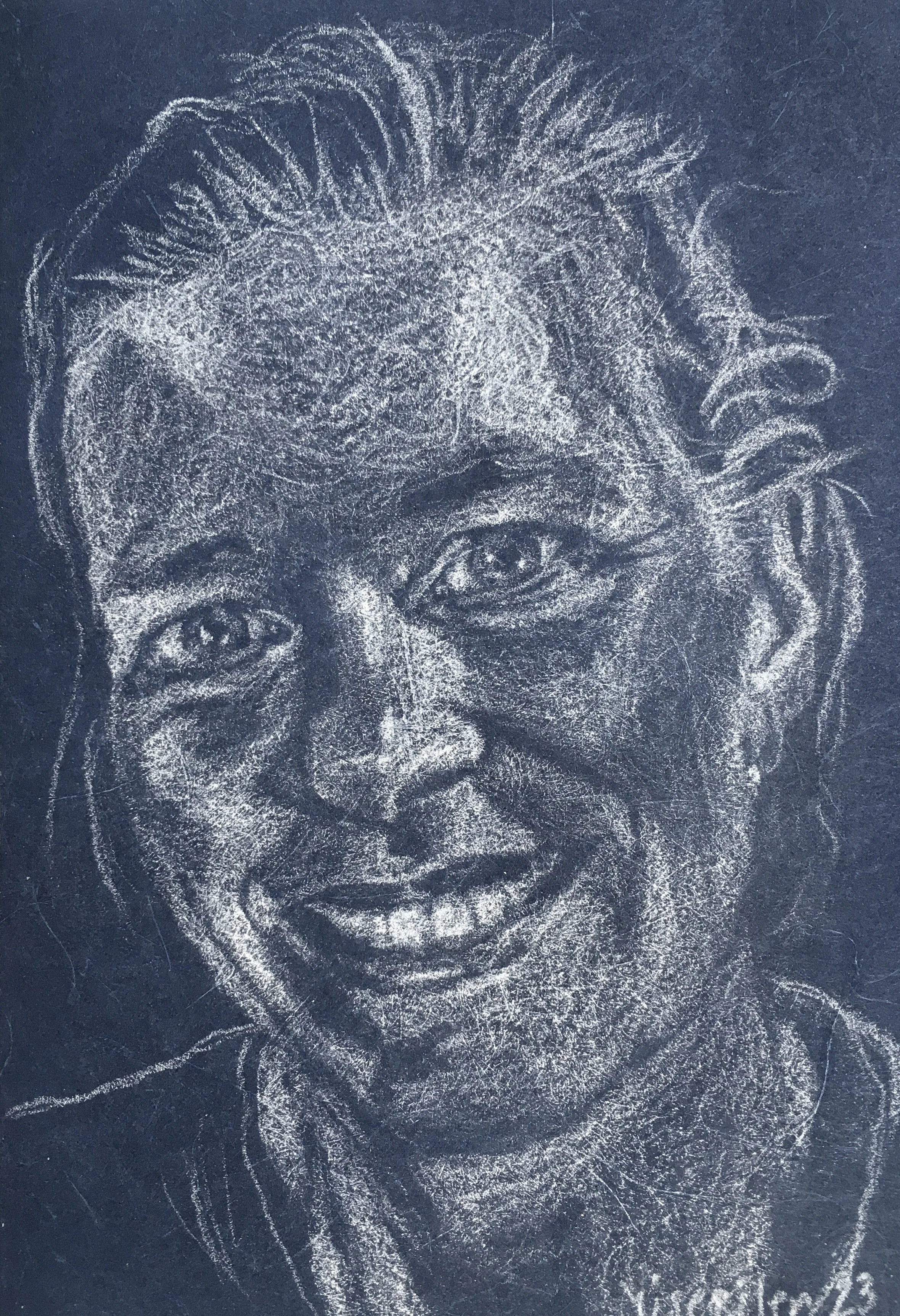 Malene, 2023, hvid blyant på blåt strukturpapir, 18x13 cm