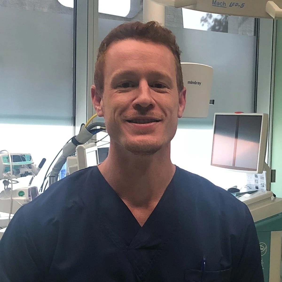 Dr. Jasper Van Herck, bariatrisch en abdominaal chirurg, in de operatiezaal