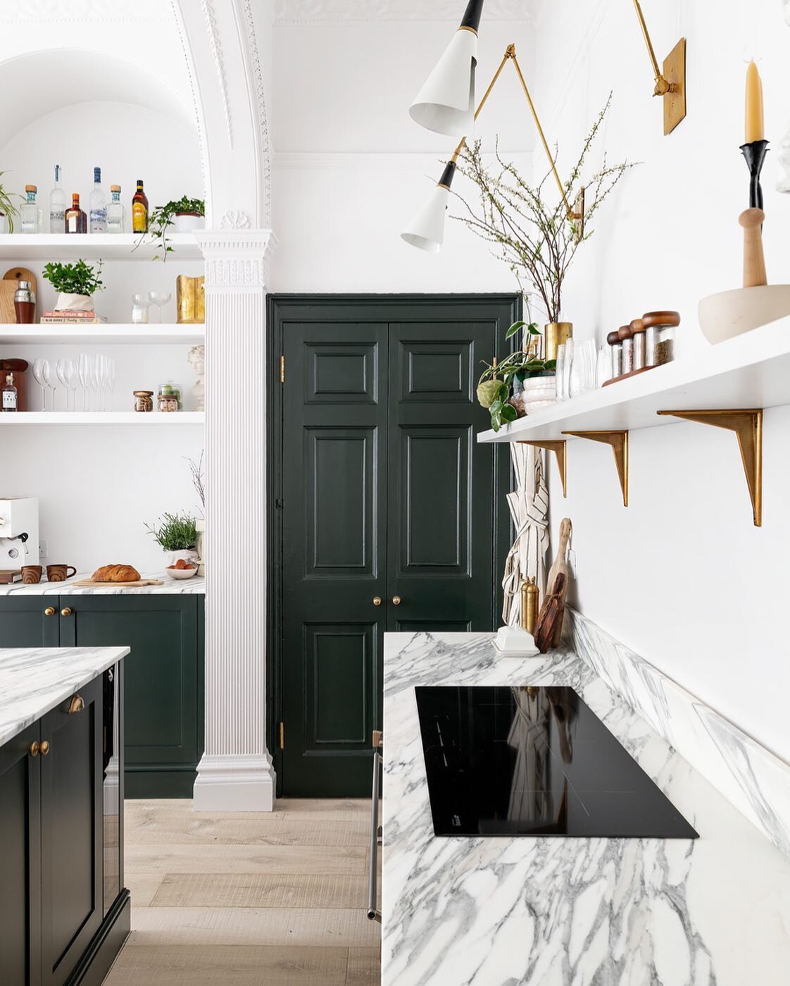 Kitchen spam continues on our latest project &lsquo;Henrietta Residence&rsquo; 😅. The beautiful marble benchtops are easily my favourite part of the kitchen. I fell in love with this marble as soon as I saw it in the beautiful @brixtonhome kitchen ?
