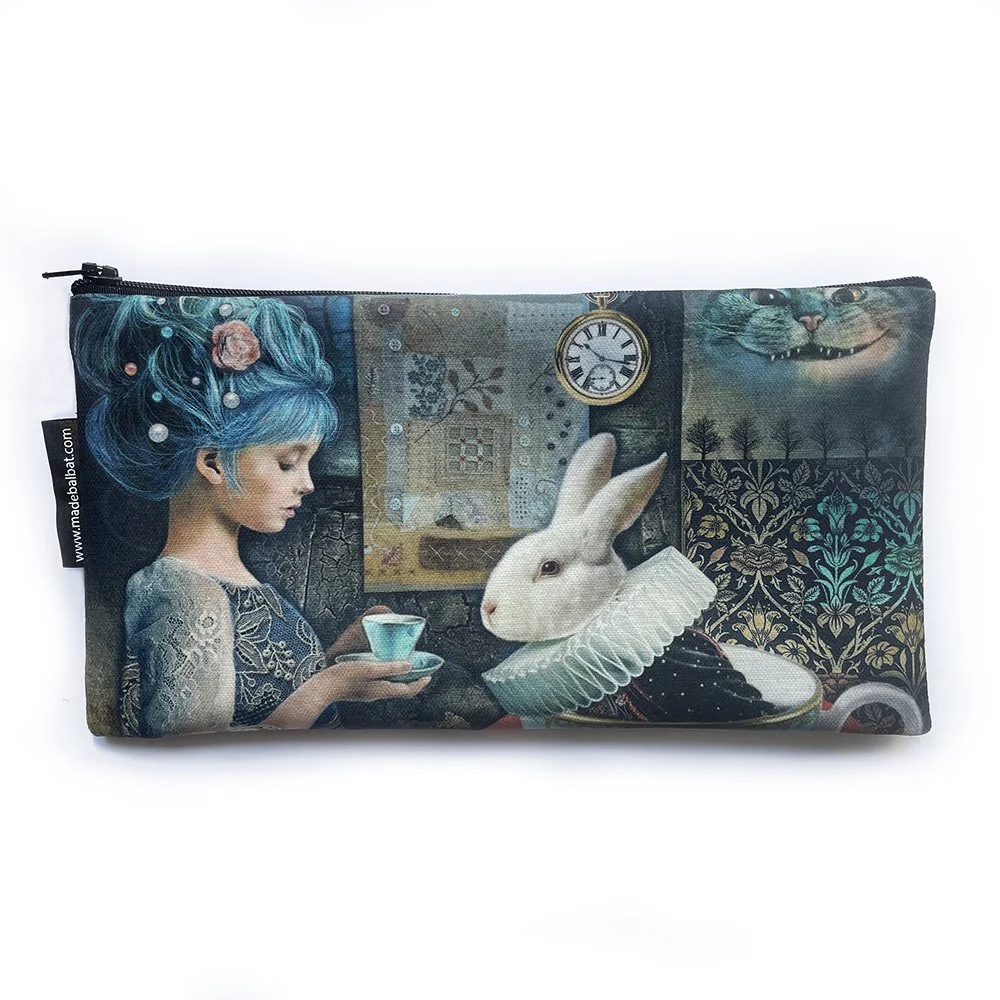 Large pencil case Alice.jpg