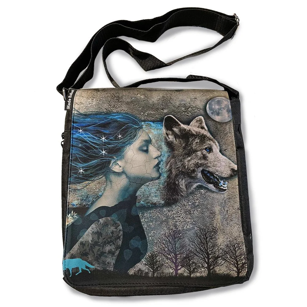 Medium shoulder bag Werewolf II.jpg
