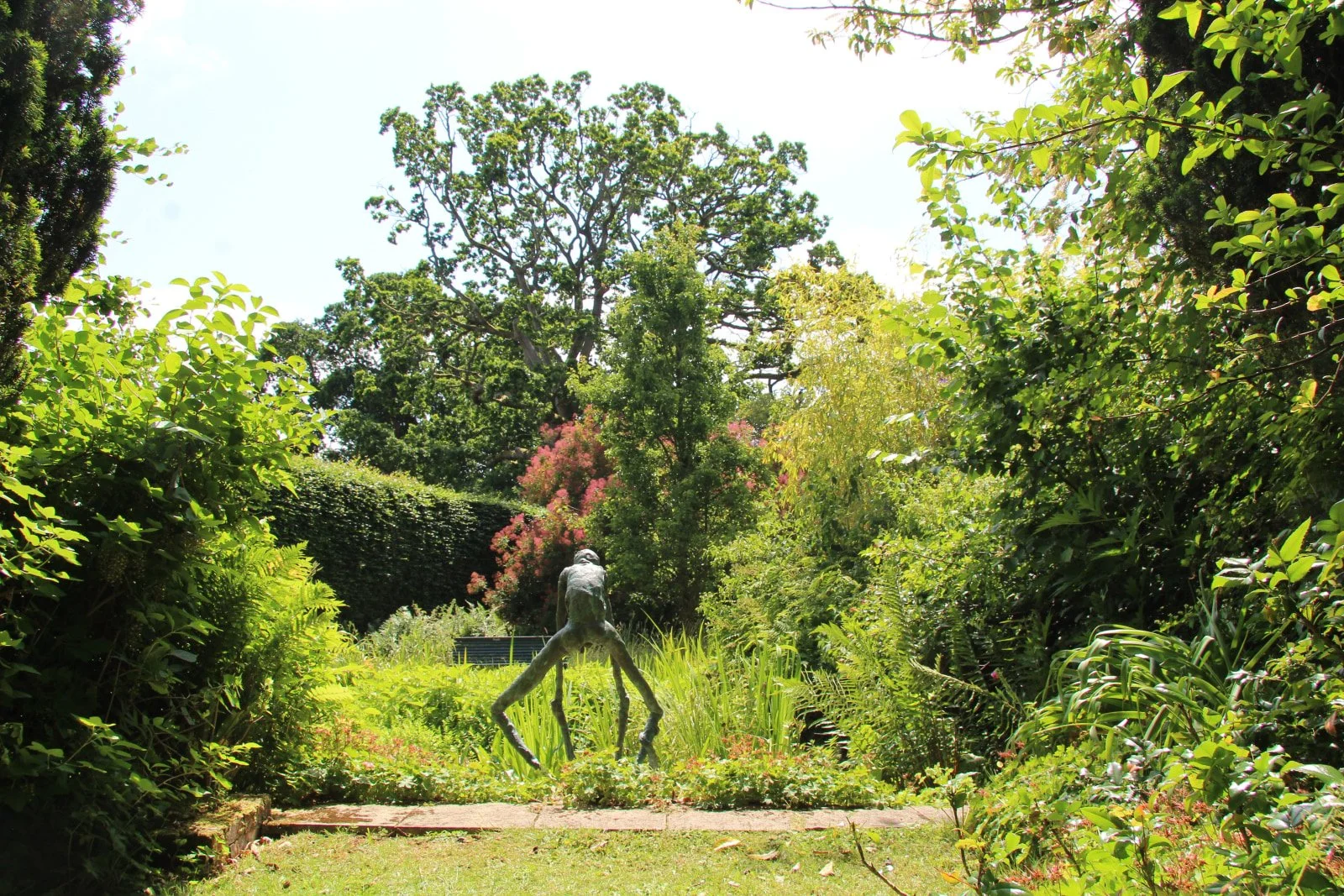WORK OF THE WEEK: Francis Upritchard, Eels in Mud, 2021