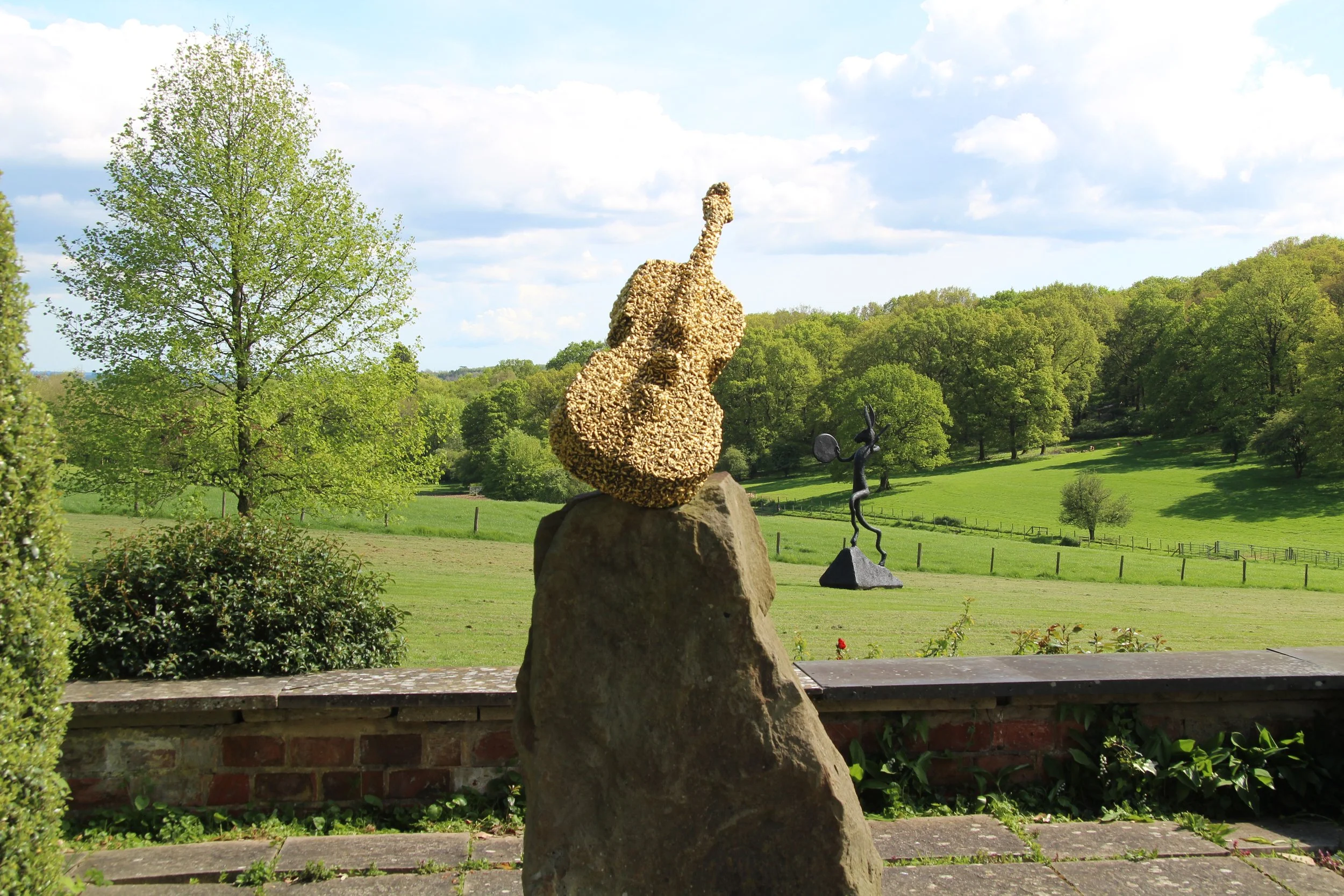 Summer Buzz I Bill Woodrow at Roche Court — NewArtCentre.
