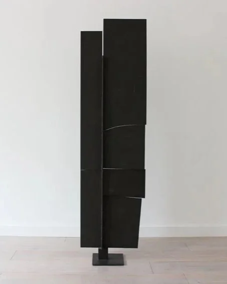 Robert Adams, Vertical Form No. 1