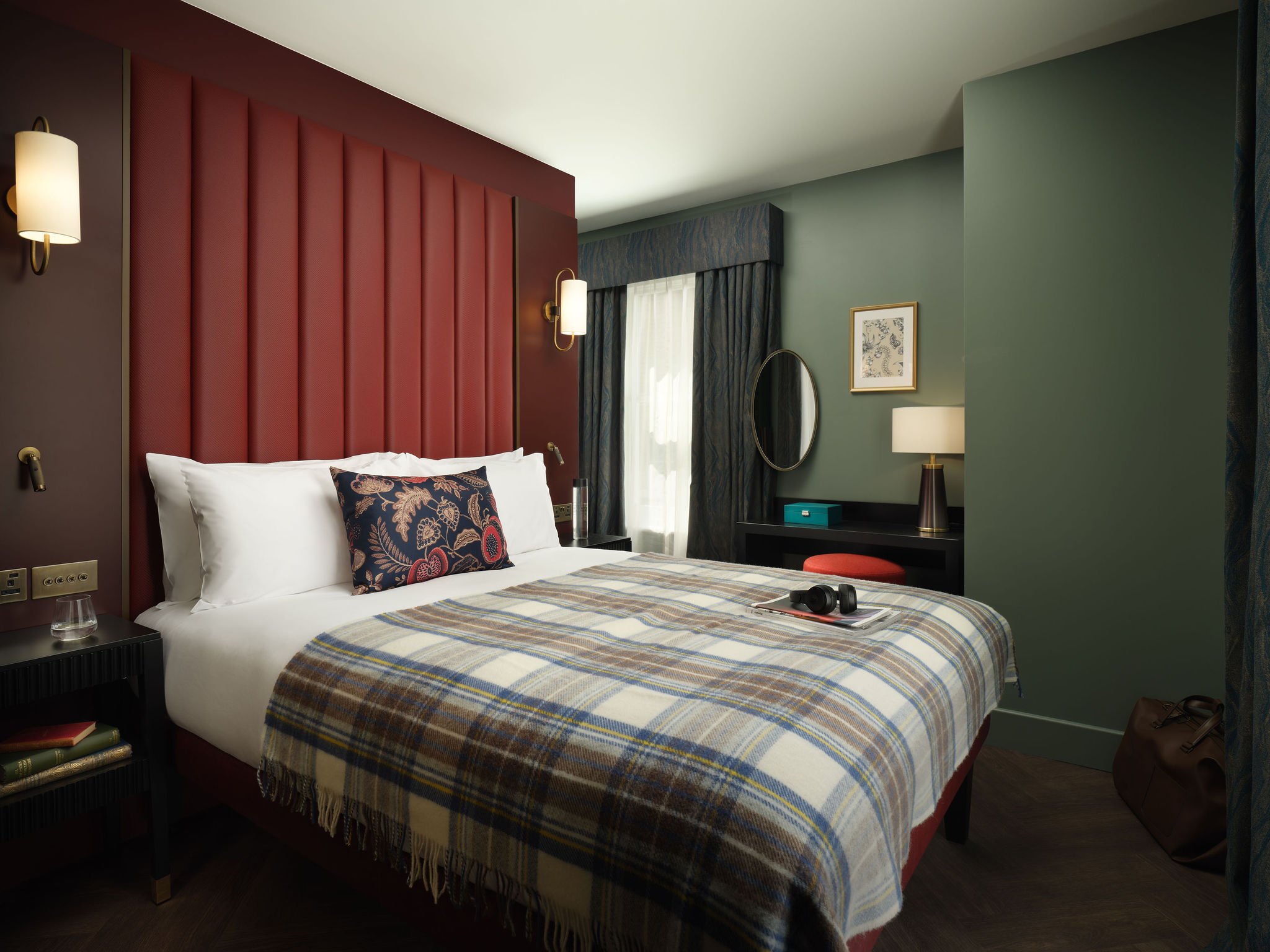 TOHSK_ClubFlats_ClubClassCornerBedroom_JH.jpg