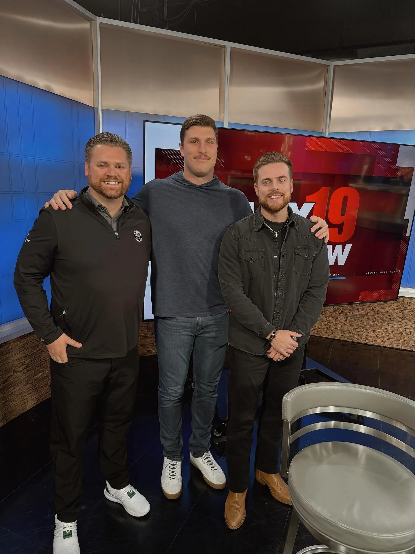 On your TV today talking all things @drewcal89&rsquo;s 5th Annual Toy Giveaway with @cincychildrens. We love this event each year and are thankful for all of the generous people in the Tri-State 🙏🏼

Visit the link in my bio to donate!