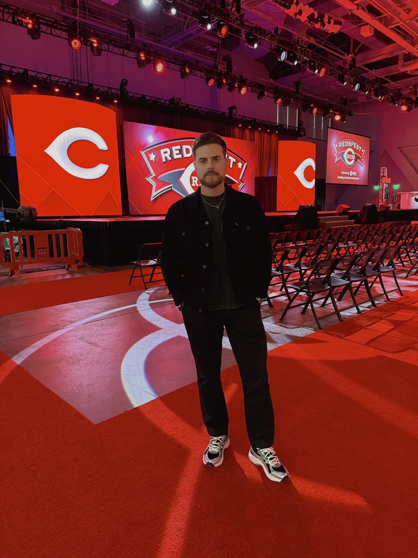 Over 21k Reds fans showed up and supported, what a time. 

Thankful to have @reds Fest back in action after a small hiatus. Thankful for the @reds production / staff / etc for having me out, it&rsquo;s a true honor to host and emcee all weekend. 

Ca