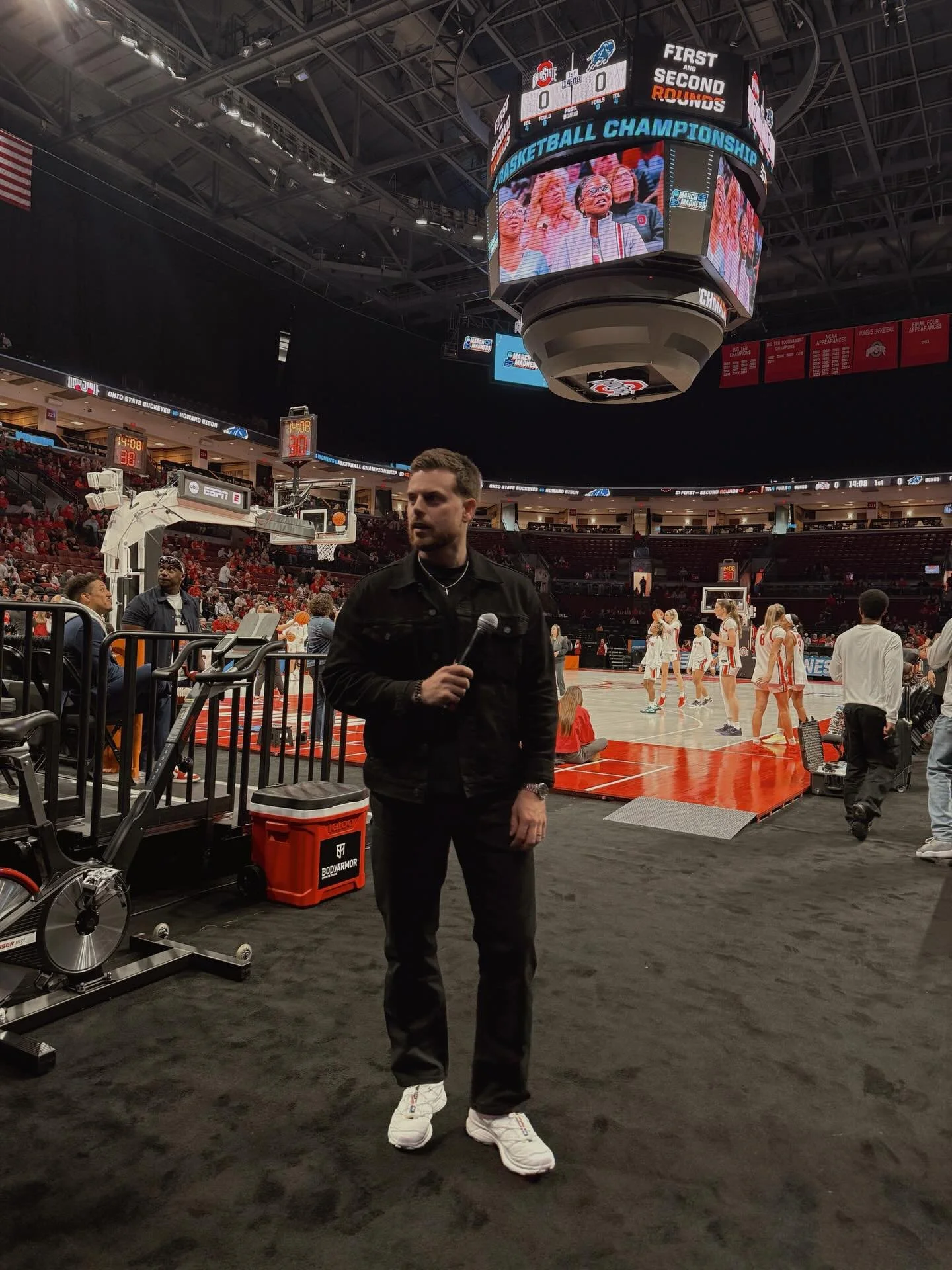 Thankful for the opportunity to DJ + Emcee the first and second round of the @marchmadnesswbb tournament in Columbus, Ohio. 

Two days of hoops at Value City Arena (Schottenstein Center).