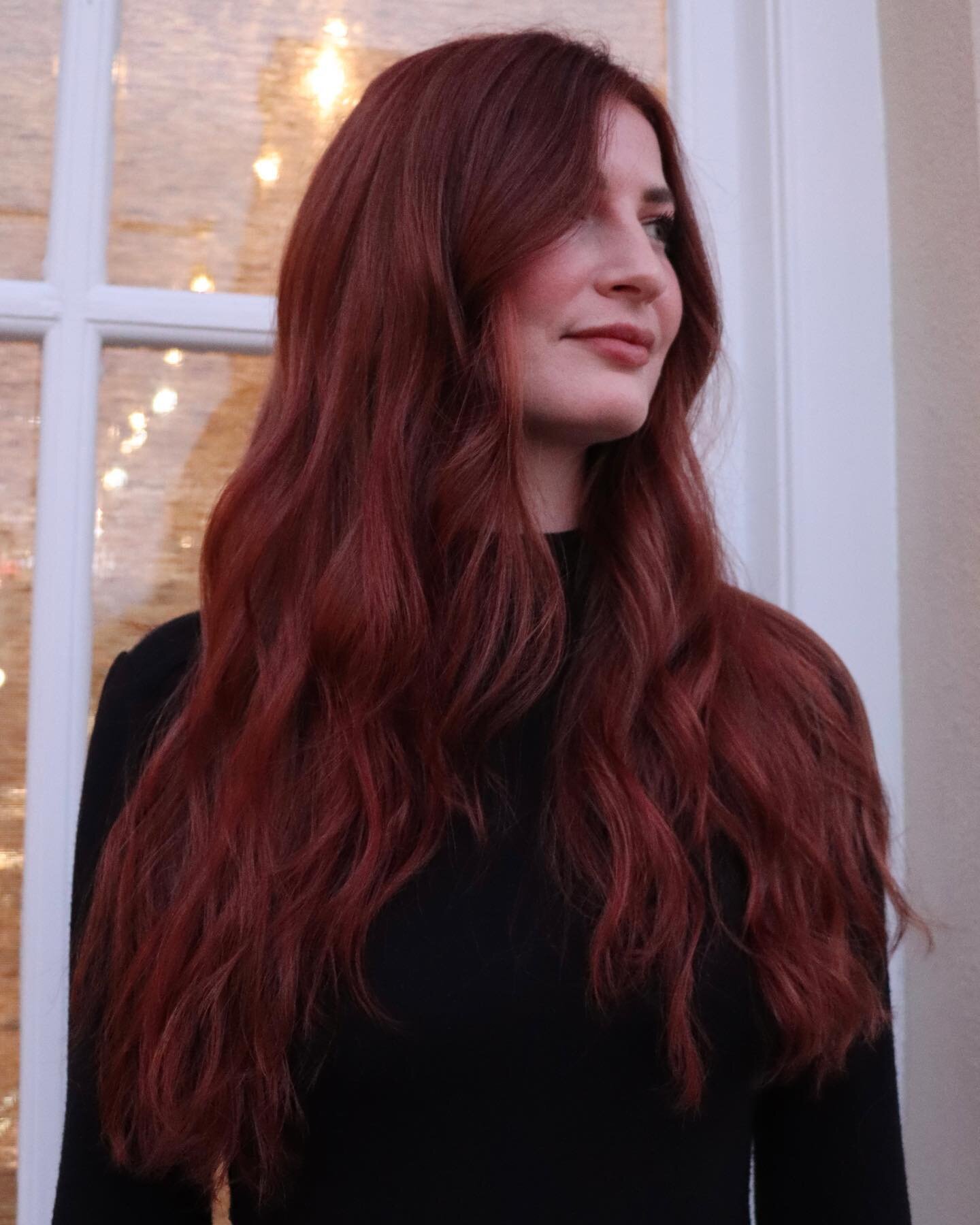 This transformation will be living rent free in our heads forever ❤️

#edenwestsalon #redhair #hairinspo #charlestonsalons #charlestonstylist #chs #downtownchs #lowcountry #thebattery #eastbaystreet #shopsmall #shoplocal