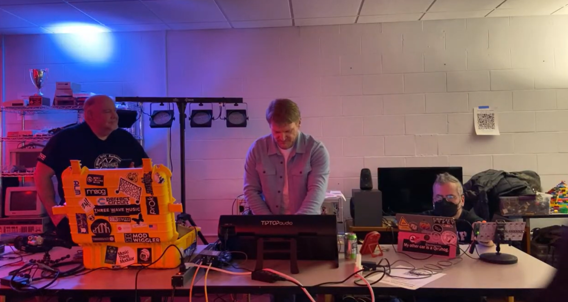 Snow can never stop the Synths