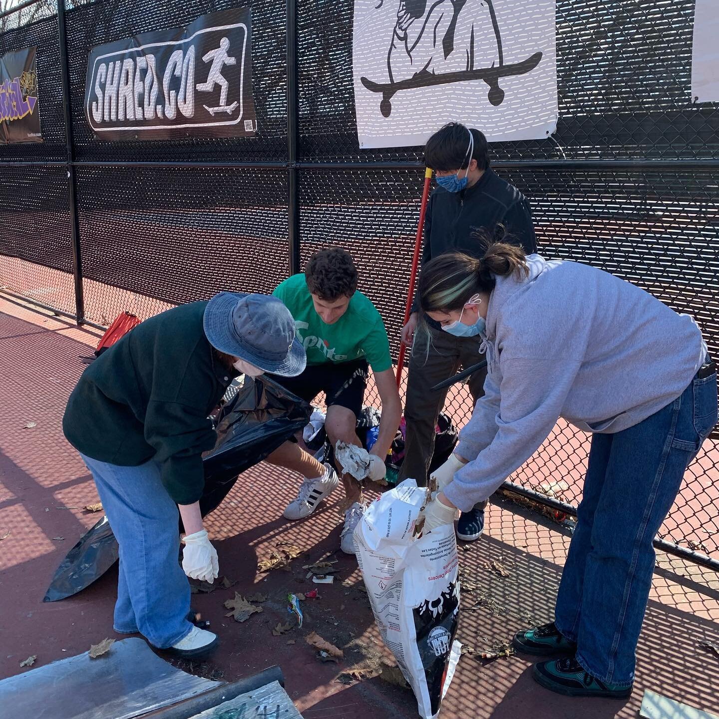 Thank you volunteers for the great job today cleaning up the Courts Skatepark at Rand Park.  Great Community Effort @mhs_skateclub @shred.co @boardroomskate @unofficial.skate @councilmanyacobellis @courtskatepark #montclairnj #montclair