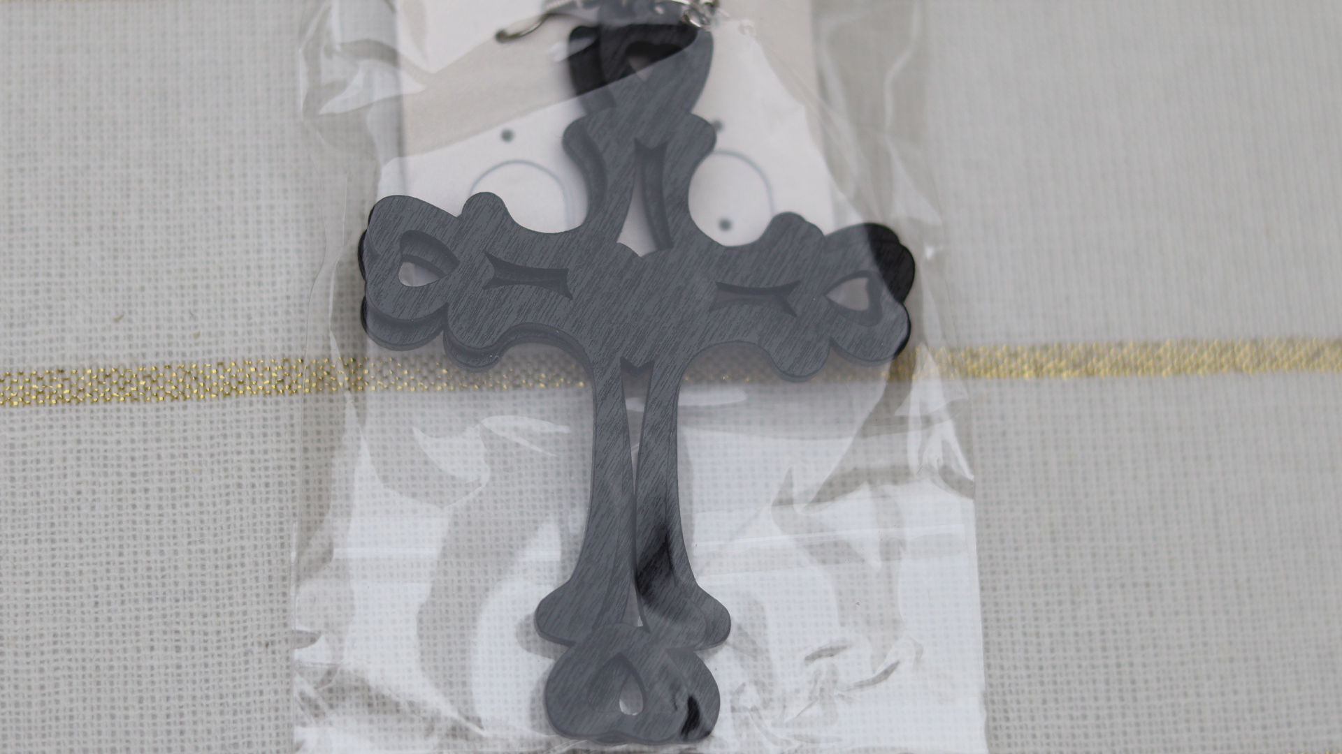 Black Wooden Cross.png