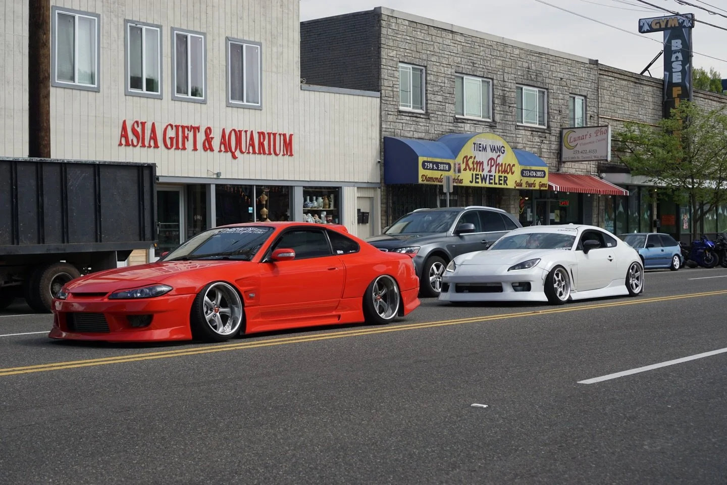 Yesterday Southside Car Cruise was another amazing example of what community really means.
.
When I think about the word community, it&rsquo;s not just some buzzword that we use to get people to come to our events or our cruises.  We really stand on 