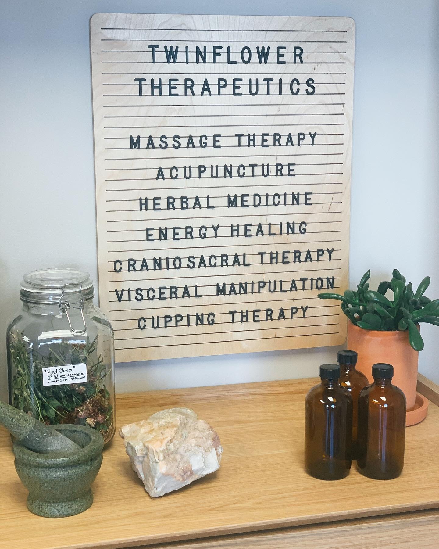We are happy to announce that Twinflower Therapeutics is officially open 🎉✨

Appointments can be made online at www.twinflowertherapeutics.ca

We&rsquo;re so thrilled to see you at the clinic, Yukon ✌️

#whitehorseyukonterritory #shoplocalwhitehorse