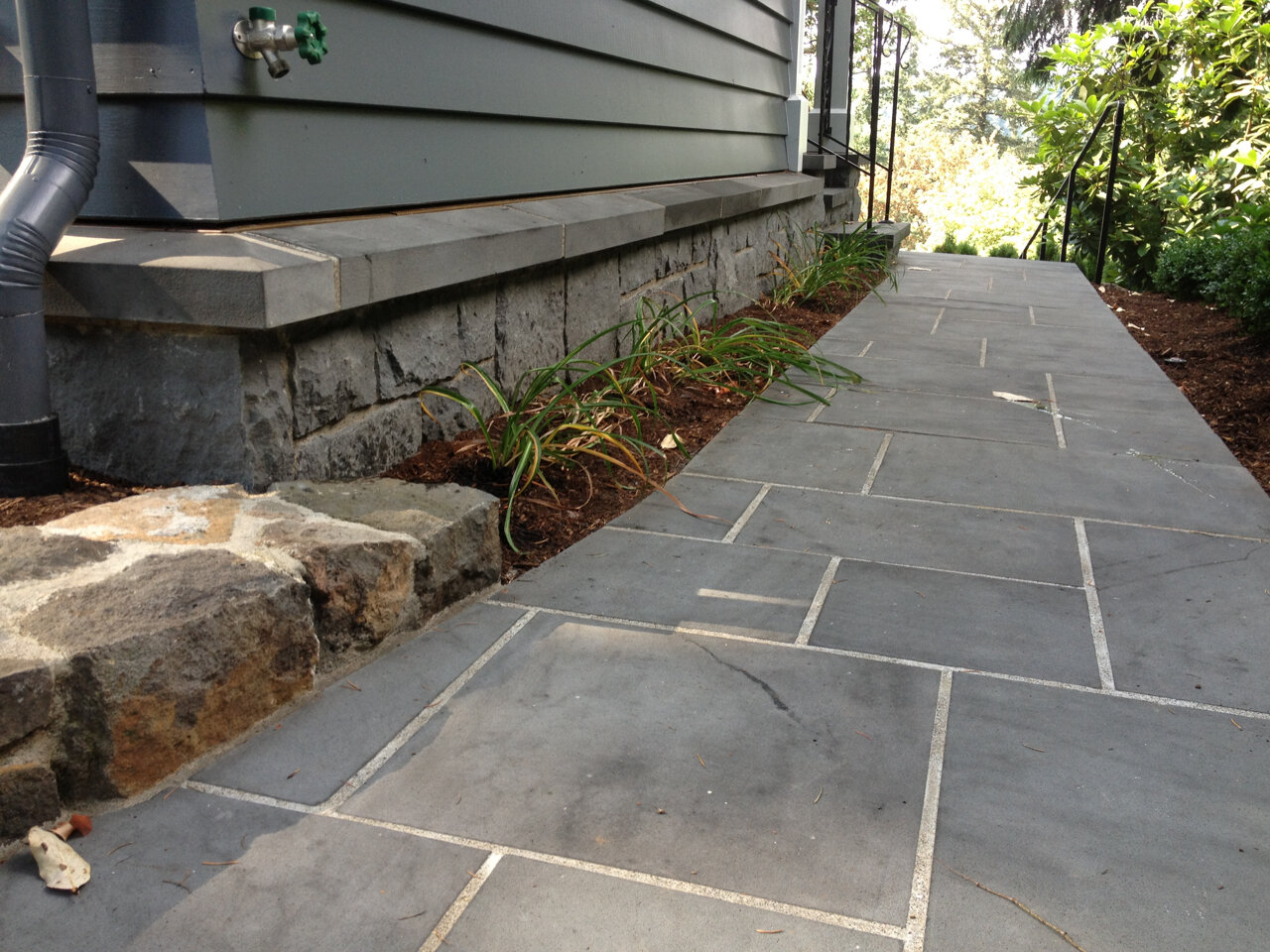 5ecdc9b456851c44-photo6.JPG