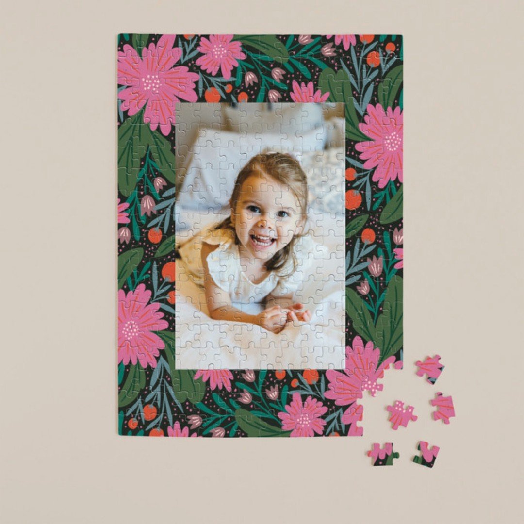 Mother's Day is less than a week away you guys 😮 This post is probably a wee late, but I just thought I'd share this custom photo puzzle that I designed for @minted a few years back. It comes in 3 different colors, and 3 different puzzle piece amoun