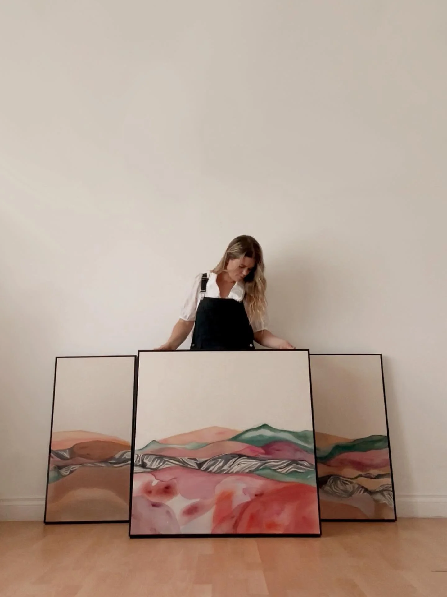 This large scale commission (my biggest yet) is signed, sealed, wrapped and being delivered tomorrow 💌

Can&rsquo;t wait to see it in its new space ✌️ 

&lsquo;dawn, day, dusk&rsquo; | sold 🔴
2025 | triptych | 18x36&rdquo; | 36x36&rdquo; | 18x36&rd