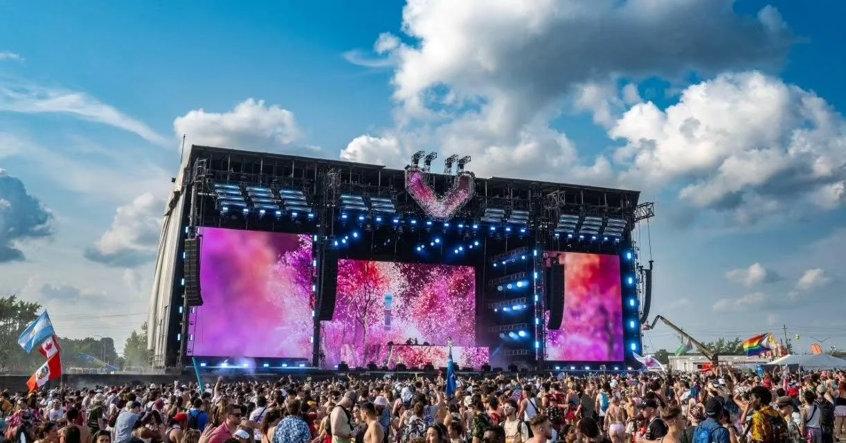 Veld Day 2 

#veld 
@levelproductionsinc
@solotech_inc
@mountain_productions
@pyrotekfx
@apexsoundandlight
@stagelinestages