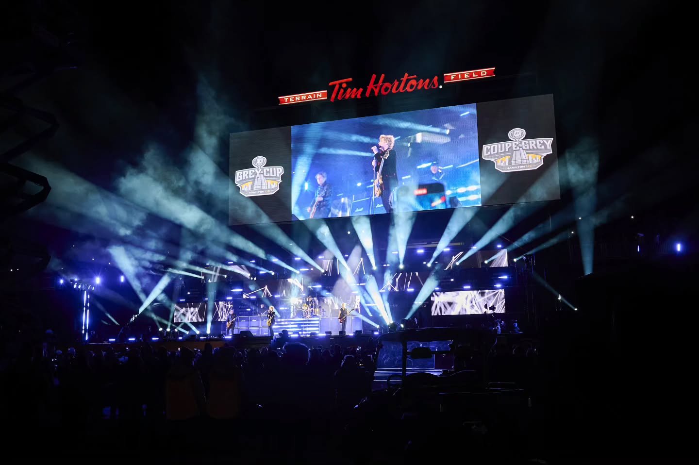 Fresh photos and a link to the Halftime Show are up on our website.

https://www.electricaura.net/grey-cup-halftime/hamilton-23

#greycup 
#greenday
@prp_inc 
@dd_monitors
@christielites_na
@solotech_inc
@fmsystems
@pyrotekfx